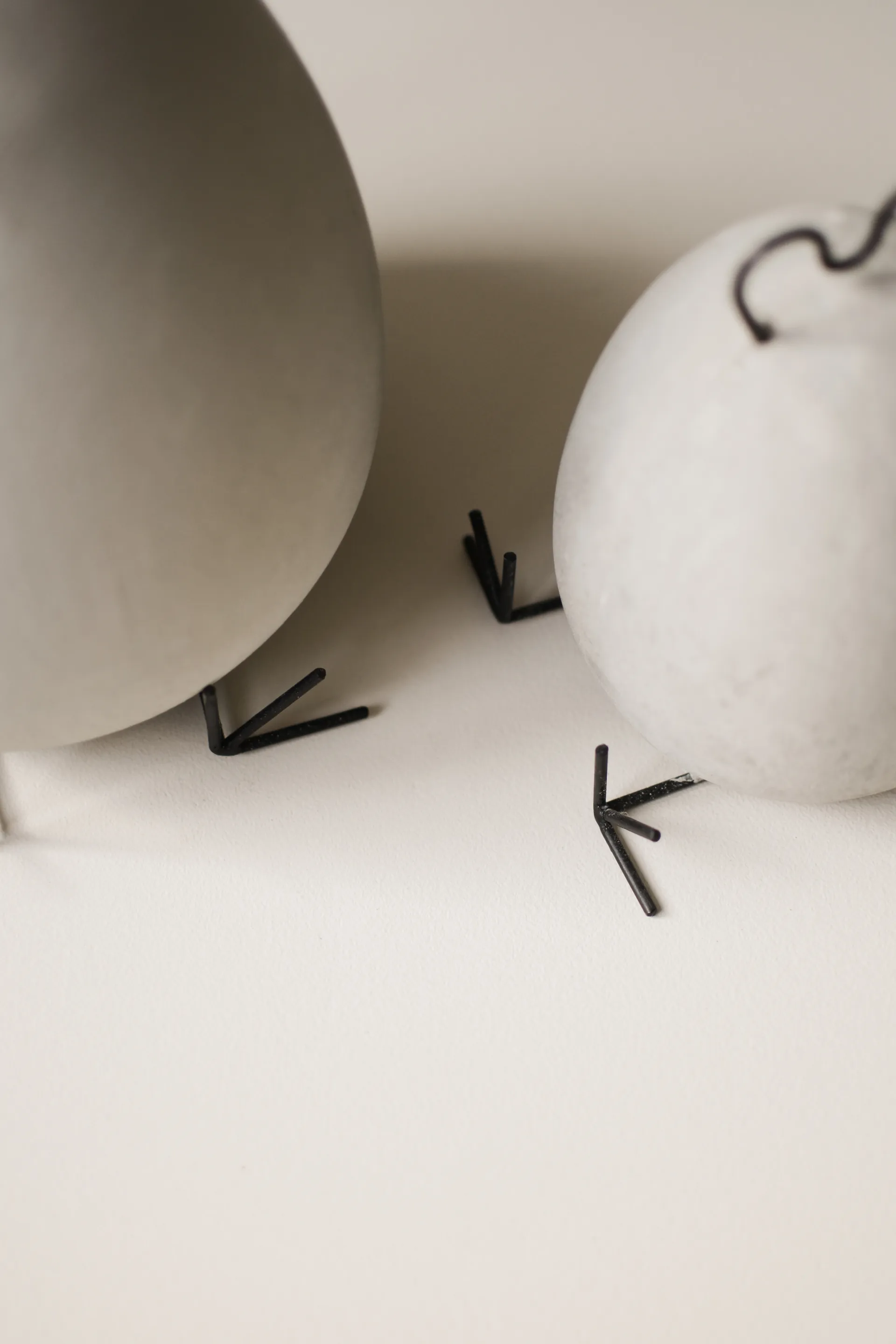 Heavy Hen easter decoration concrete, large DBKD