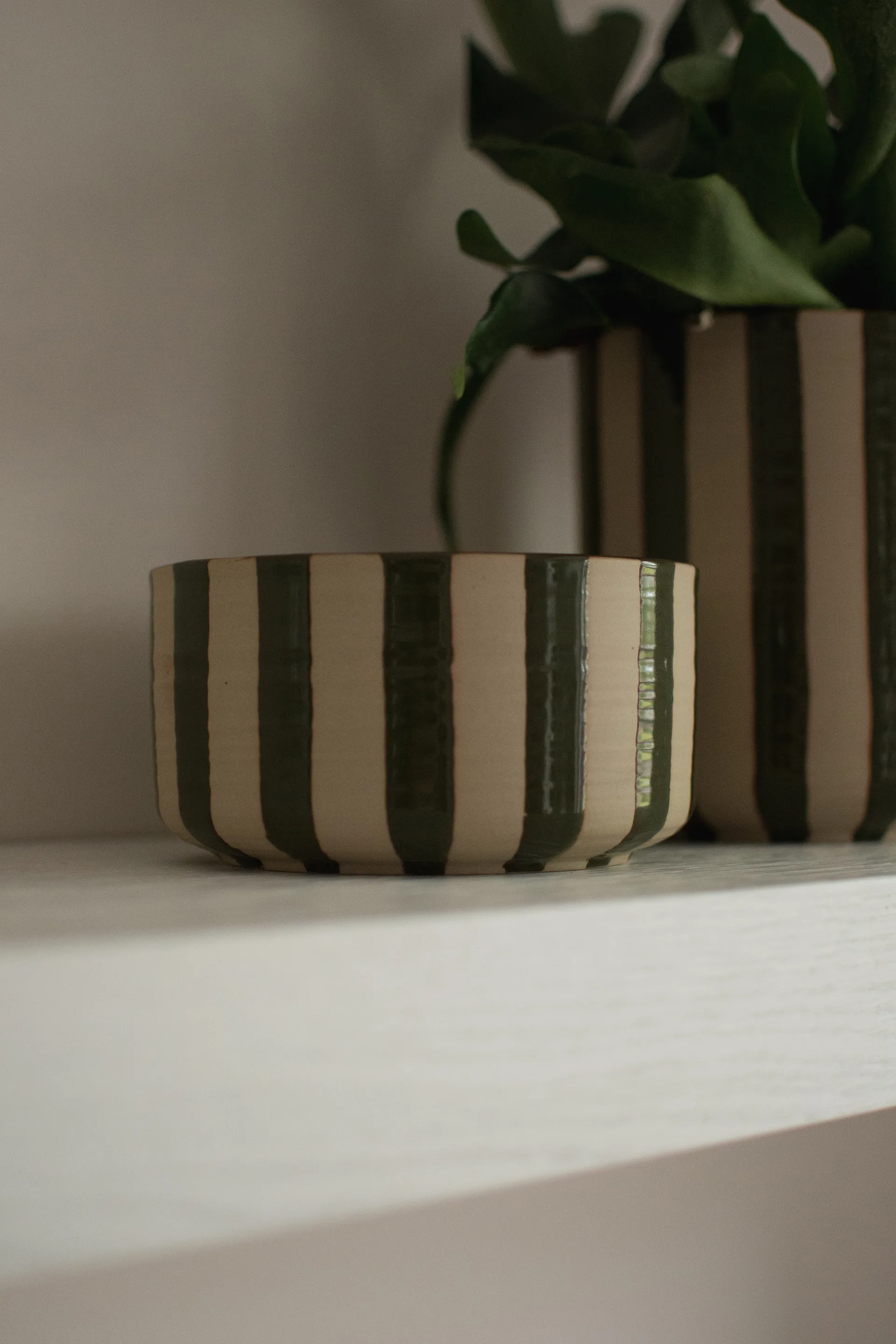 Line decorative bowl Ø16 cm, Stripe Green DBKD