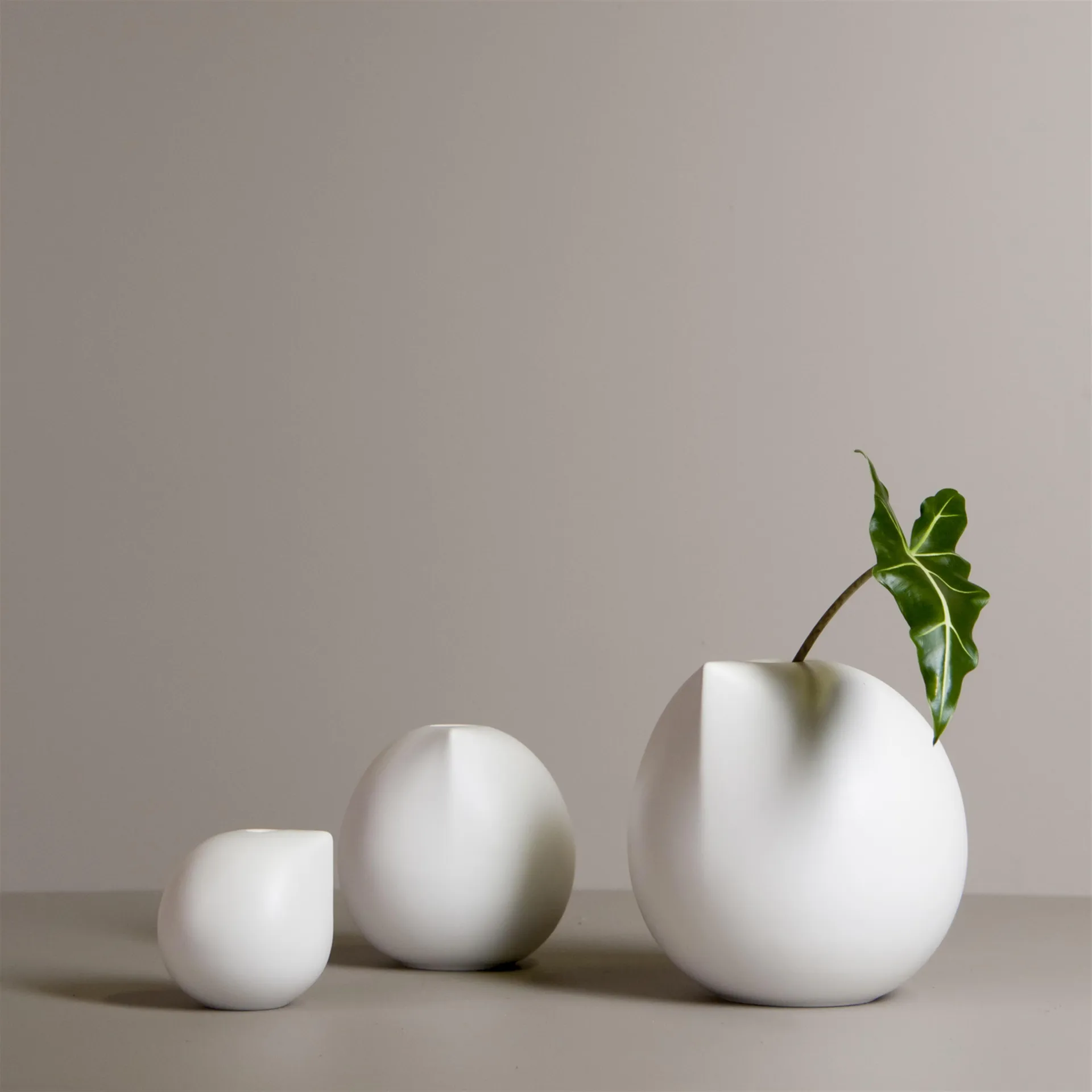 Nib vase white, small DBKD