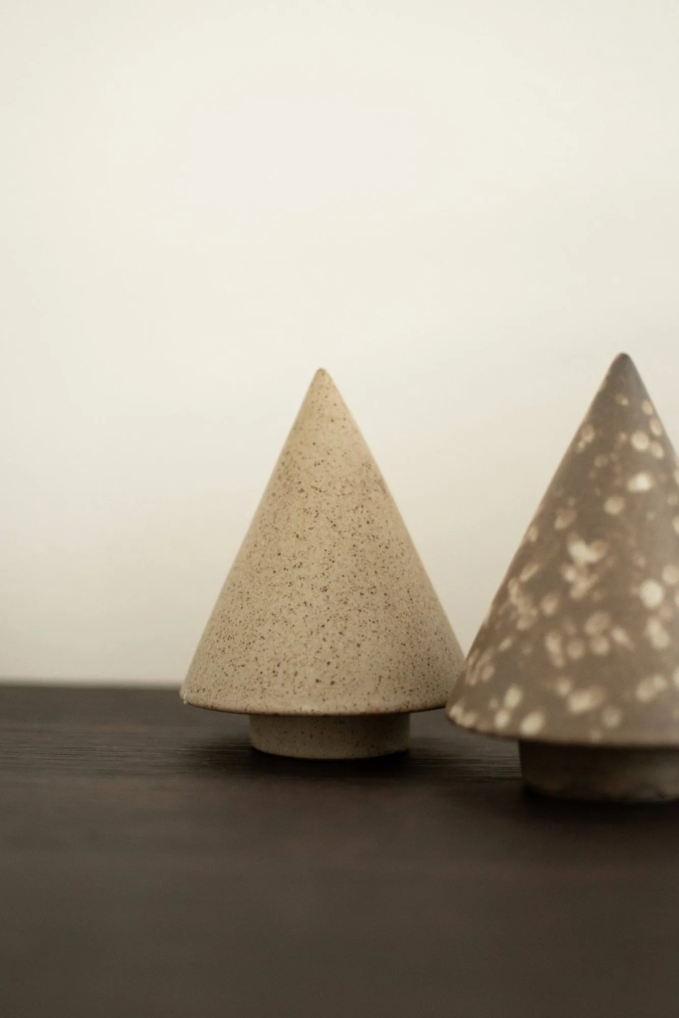 Peak wooden decorative detail, Beige, Ø9 cm DBKD