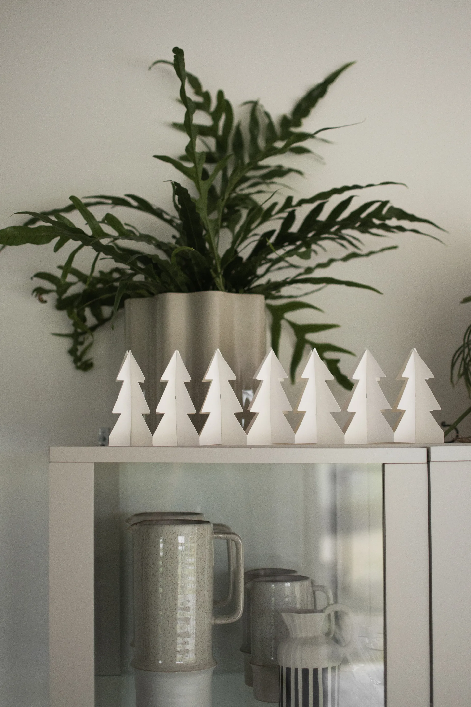 Tree in a row decoration 60 cm, White DBKD