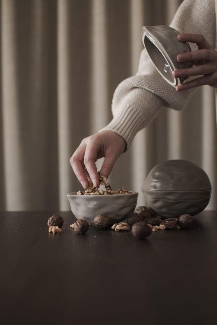 Walnut bowl with lid, Shiny mole DBKD