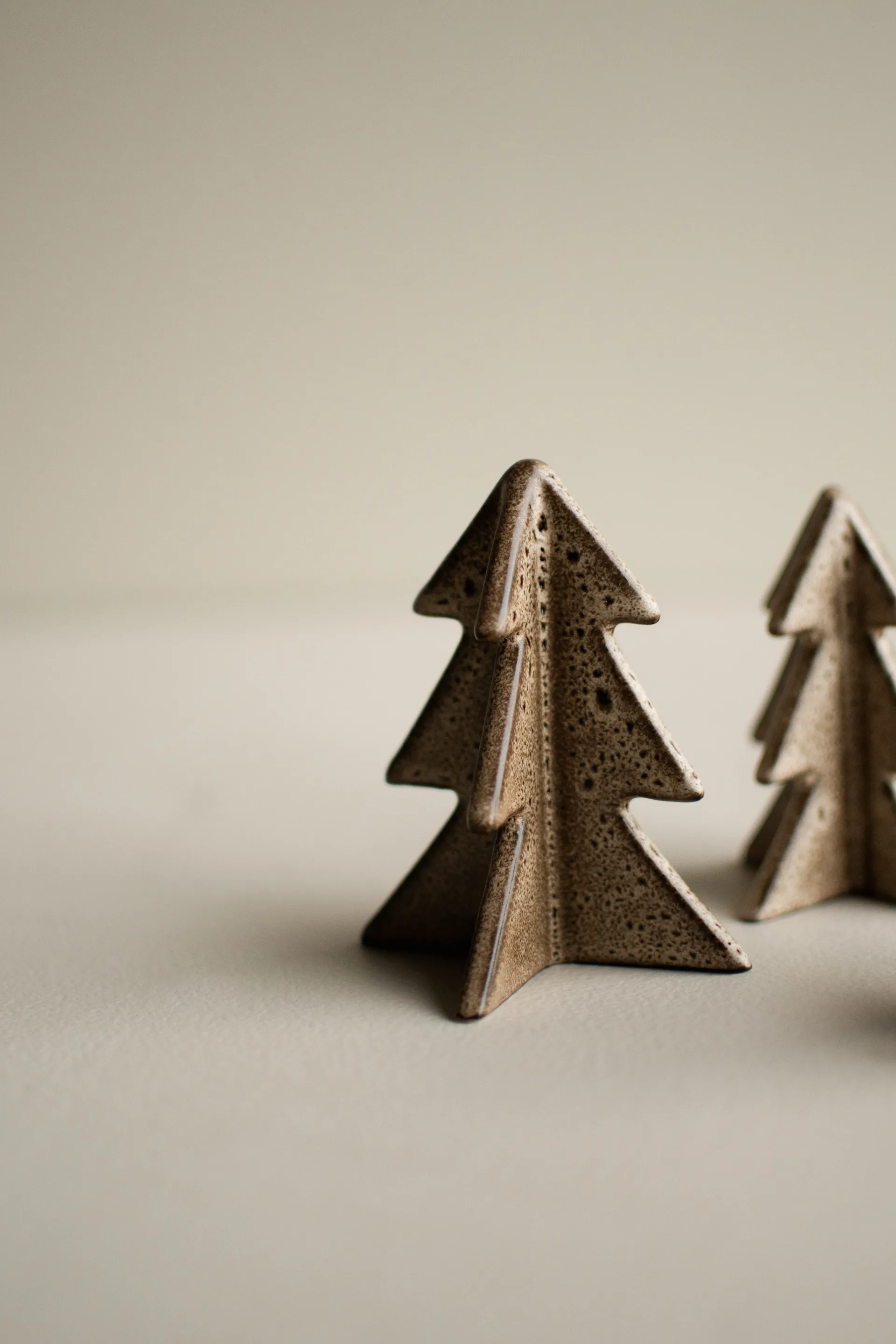 Winter tree decoration, Beige, 9.5 cm DBKD