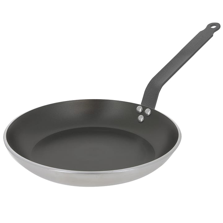 Staub Cast Iron Fry Pan with Beechwood Handle — Chef Mike Ward