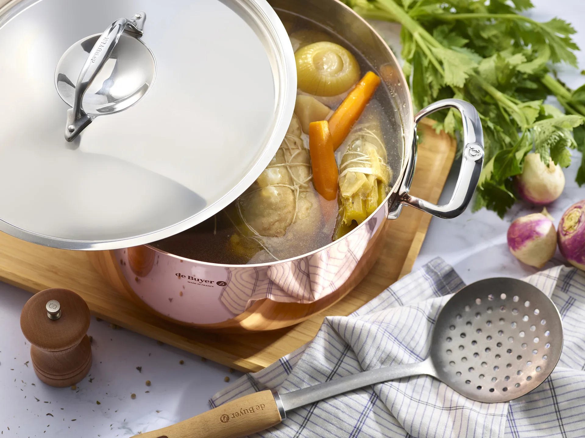 Prima Matera casserole with lid induction, 24 cm De Buyer