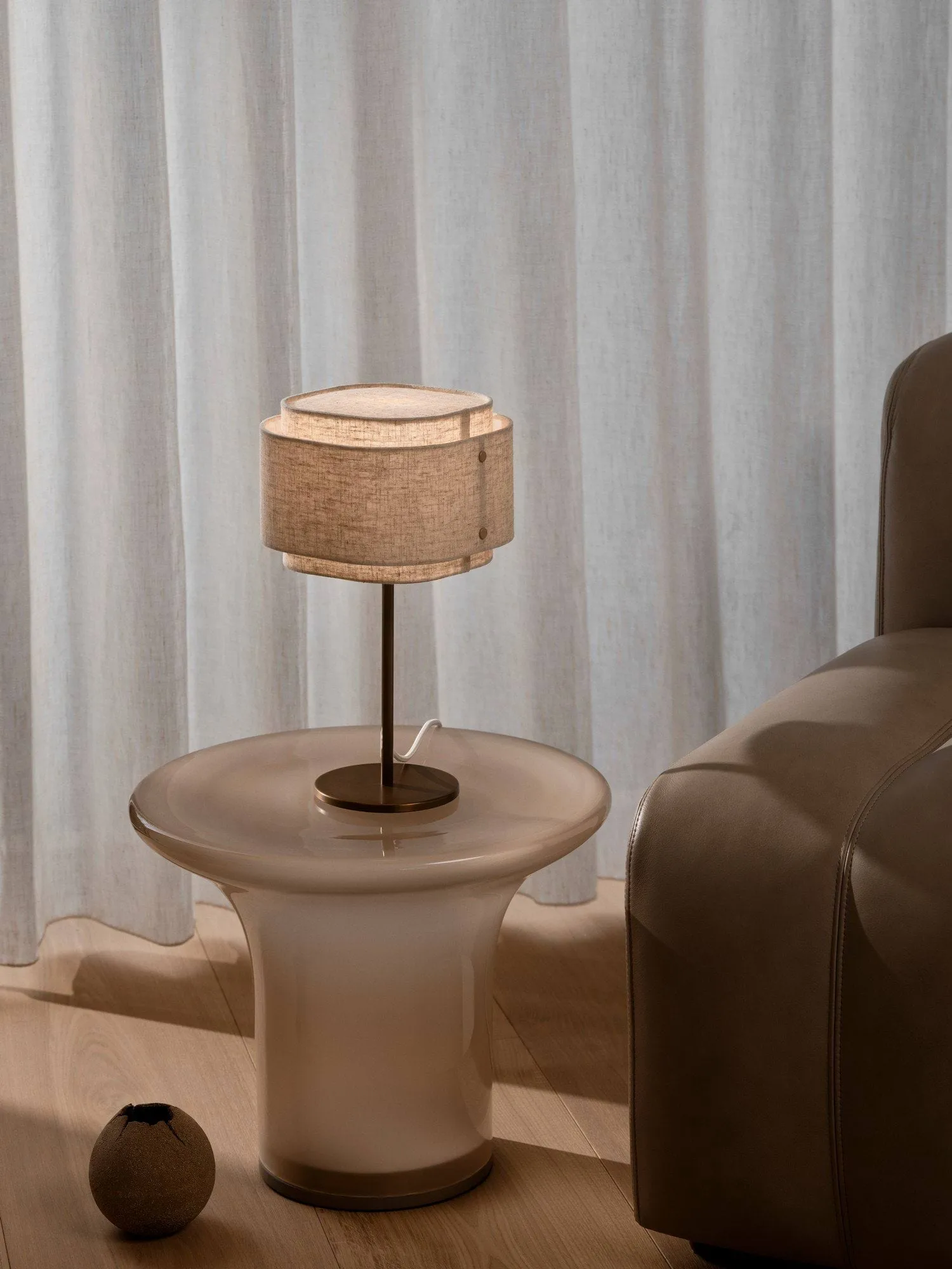 Takai table lamp, Beige, Ø21x37 cm Design For The People