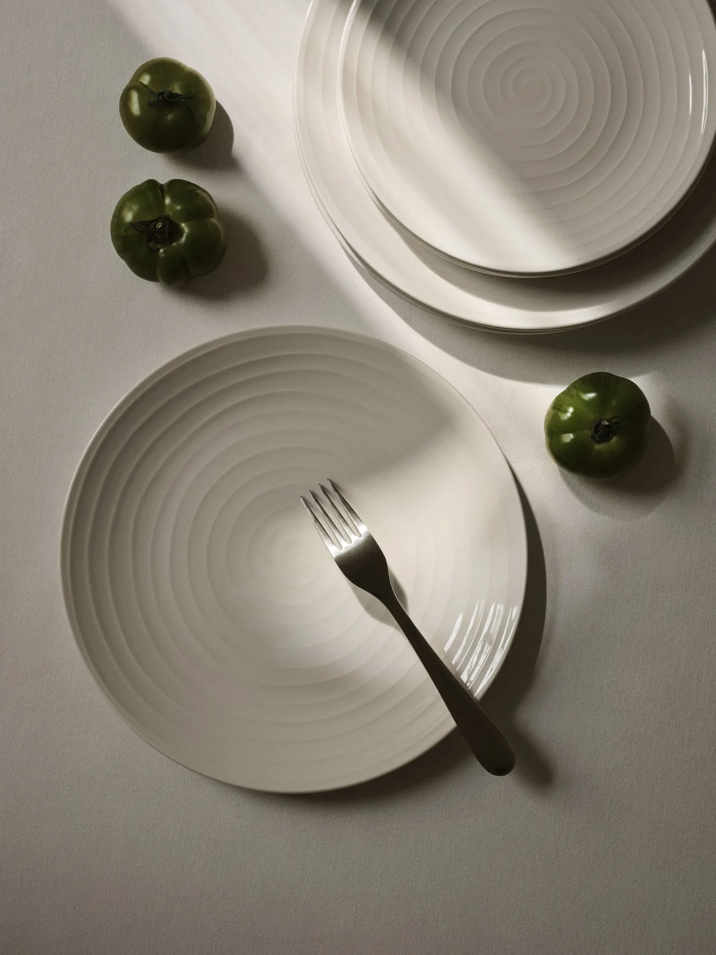 Blond dinner plate 28 cm, stripe white Design House Stockholm