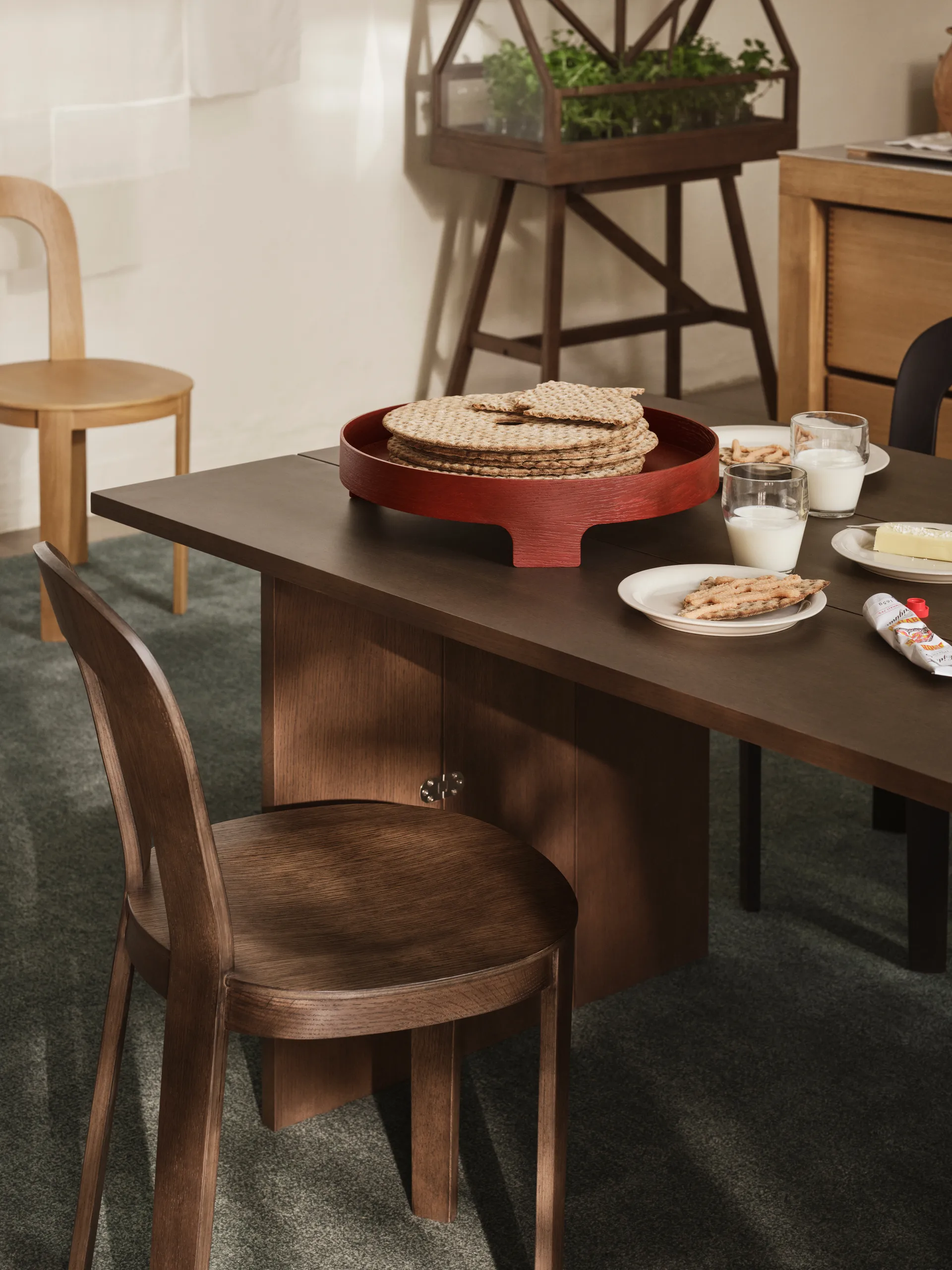 Bridge tray, Red, Ø42 cm Design House Stockholm