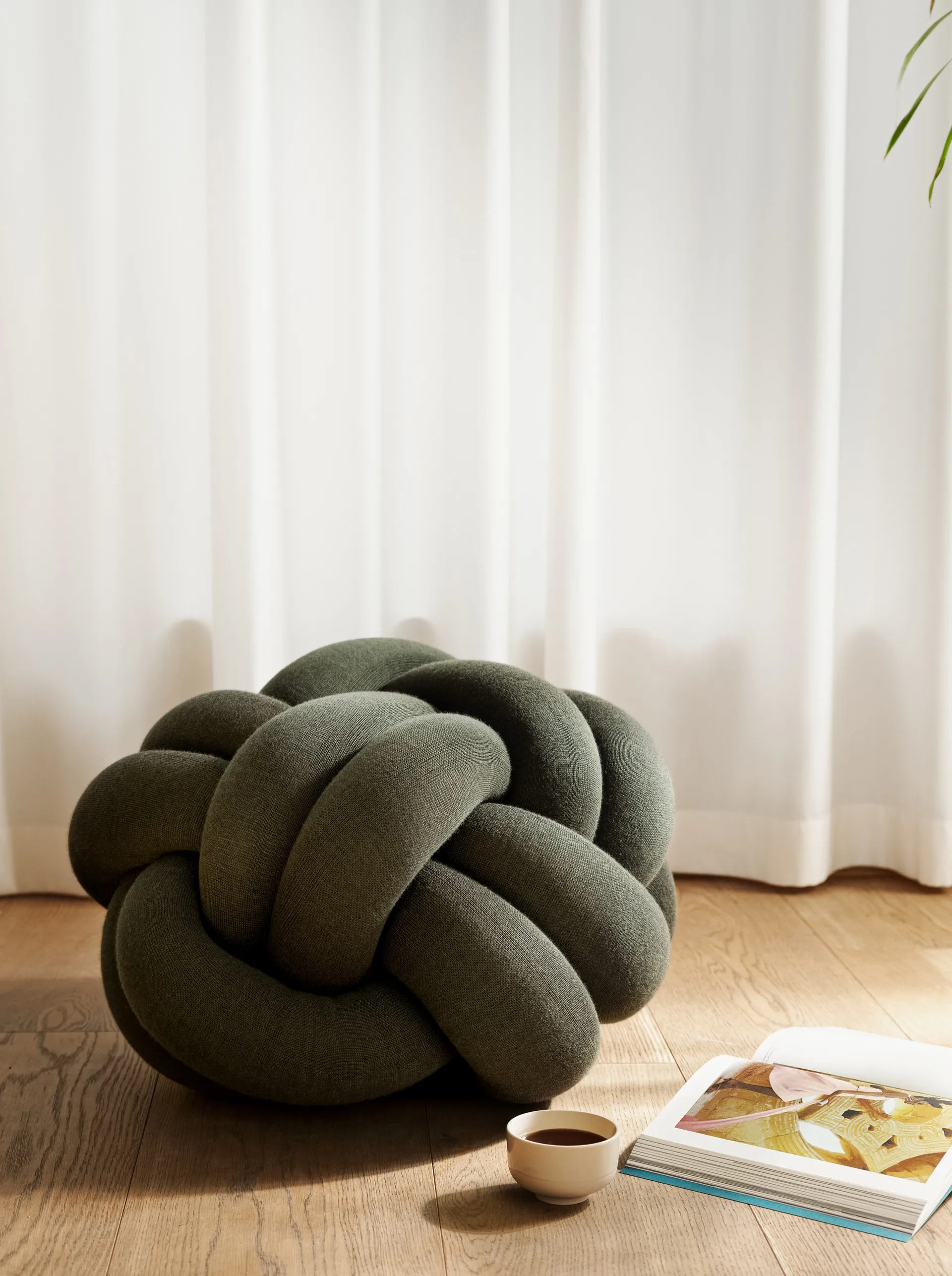 Knot cushion M, Forest Green Design House Stockholm