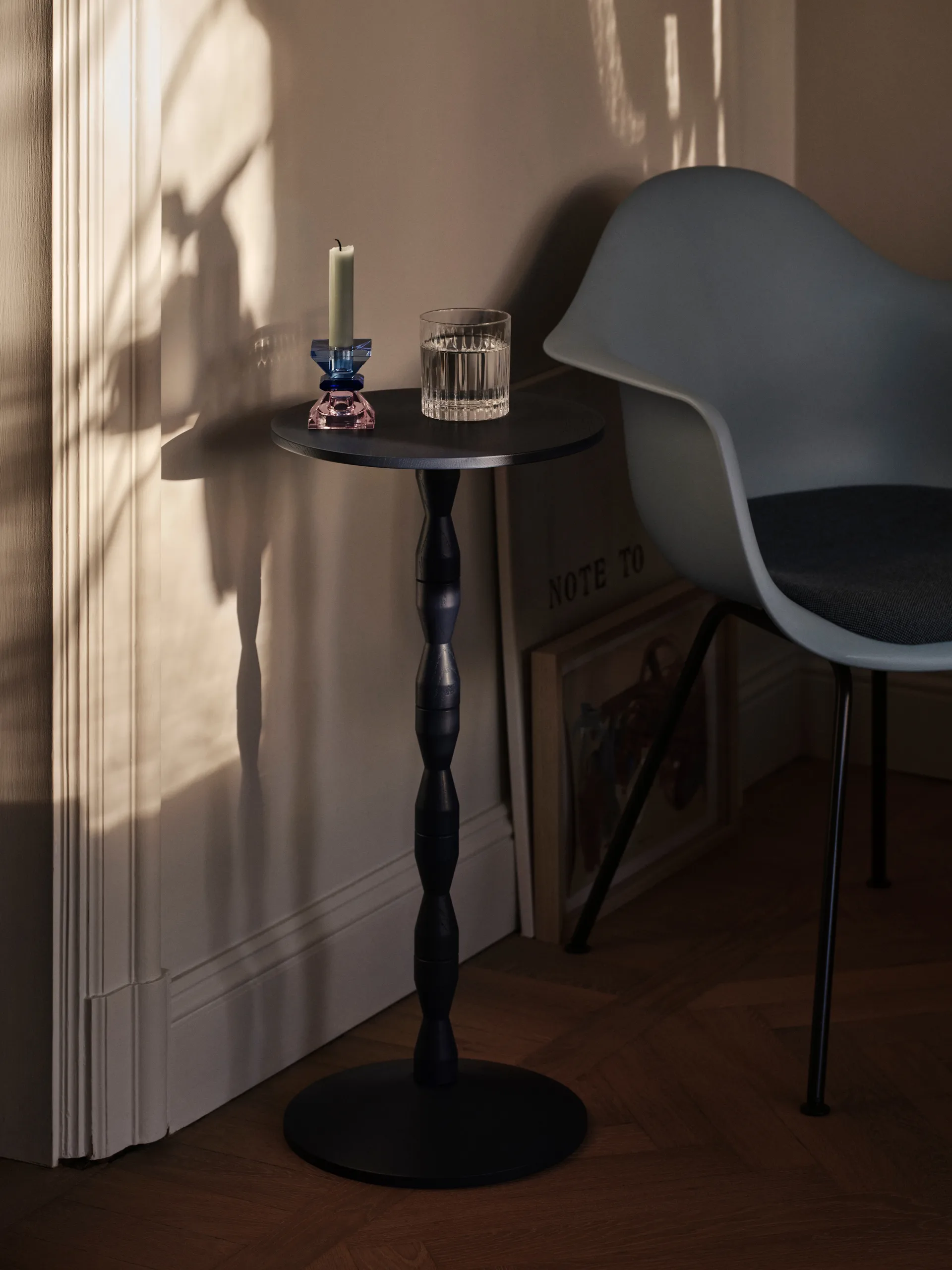 Pedestal table Ø31x67.5 cm, Blue Design House Stockholm