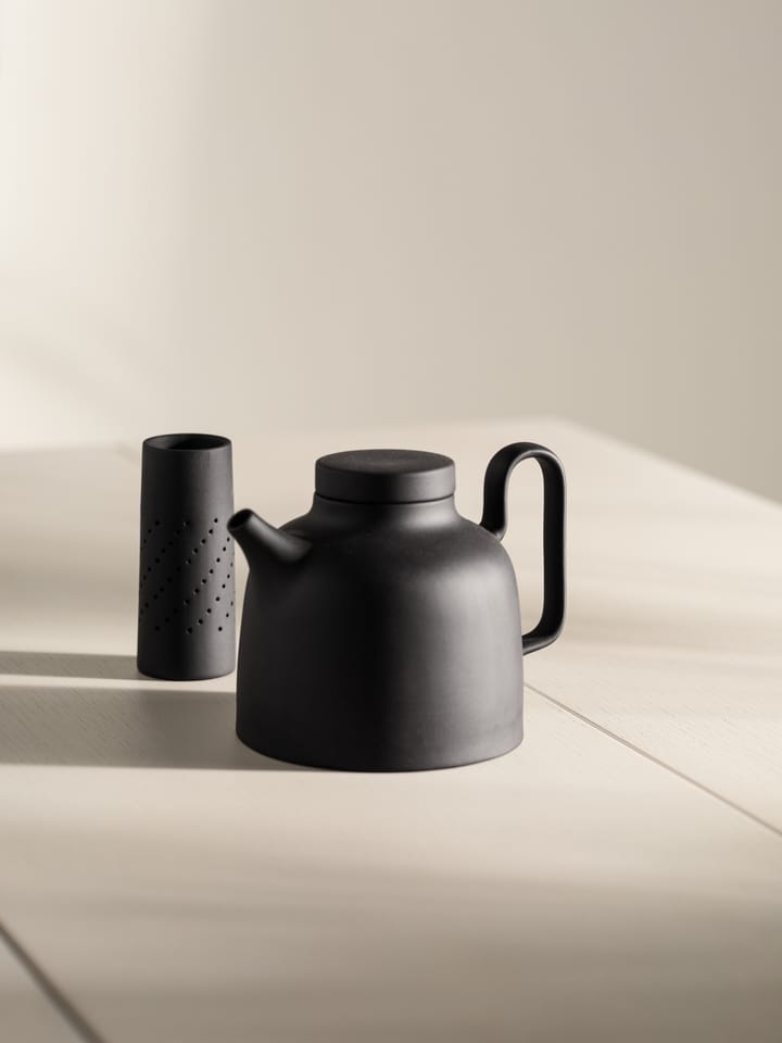 Sand teapot 65 cl - Black clay - Design House Stockholm