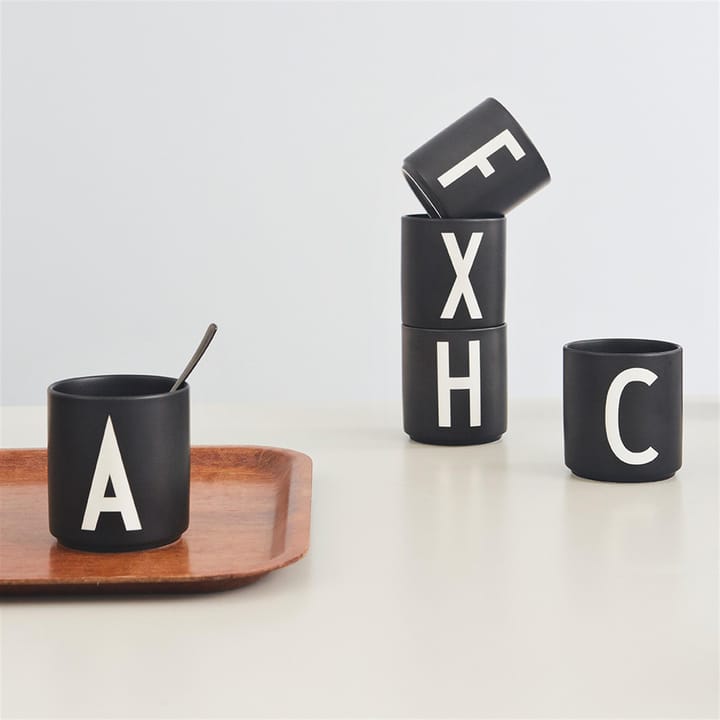Design Letters cup black - F - Design Letters