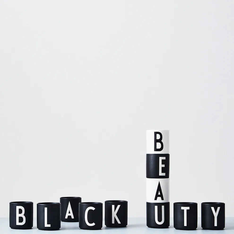 Design Letters cup black, P Design Letters