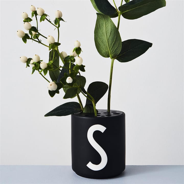 Design Letters cup black - Q - Design Letters