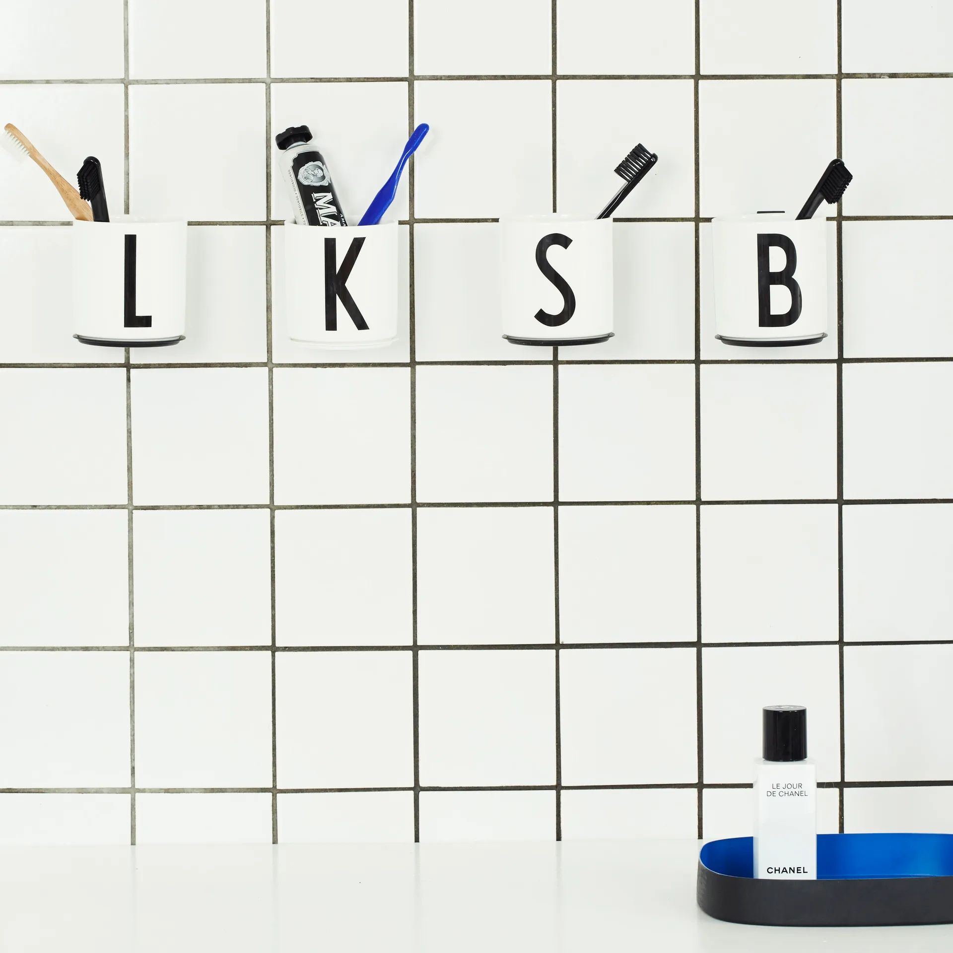 Design Letters cup holder, black Design Letters