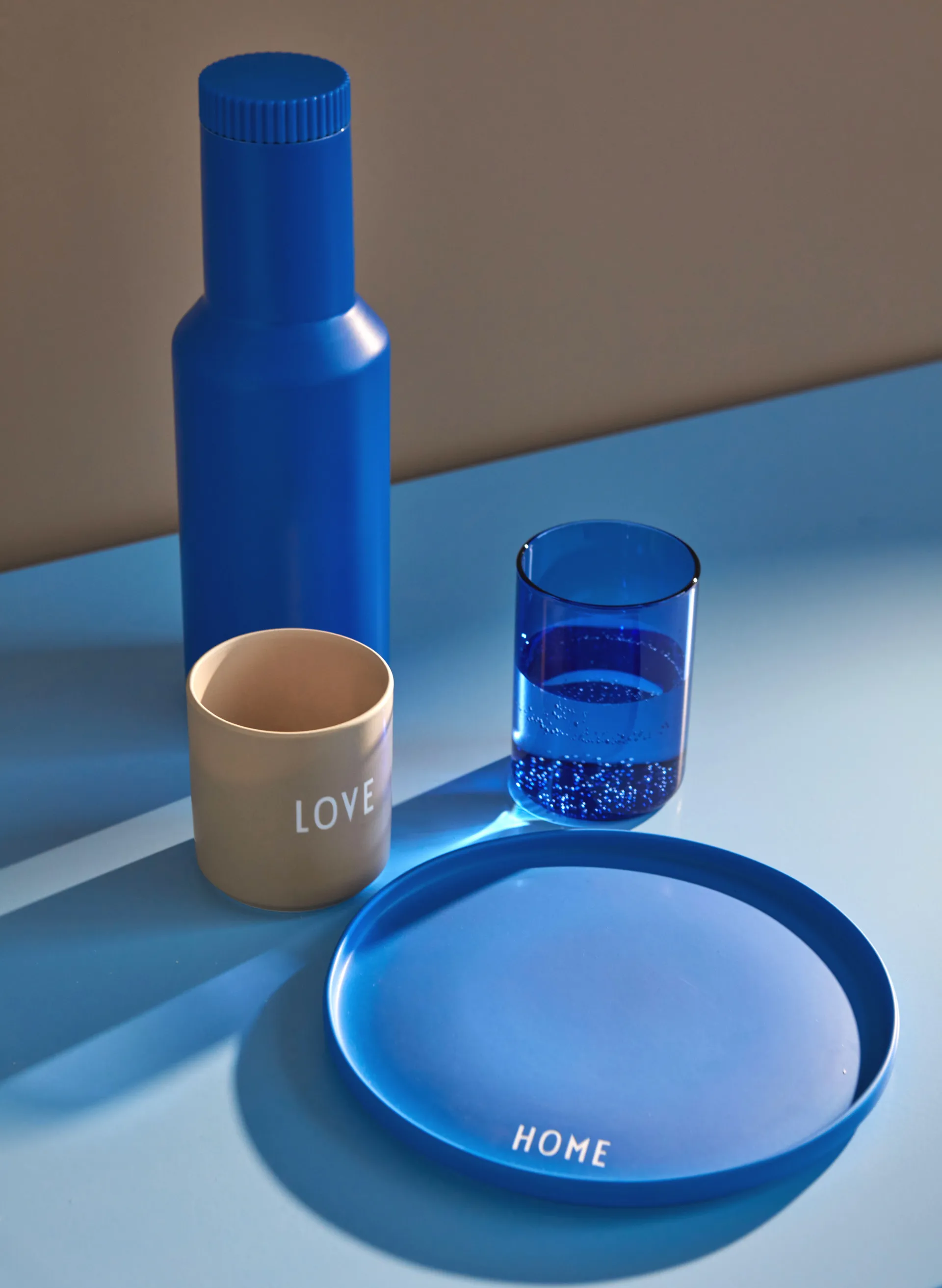 Design Letters favourit plate Ø22 cm, Cobalt blue Design Letters