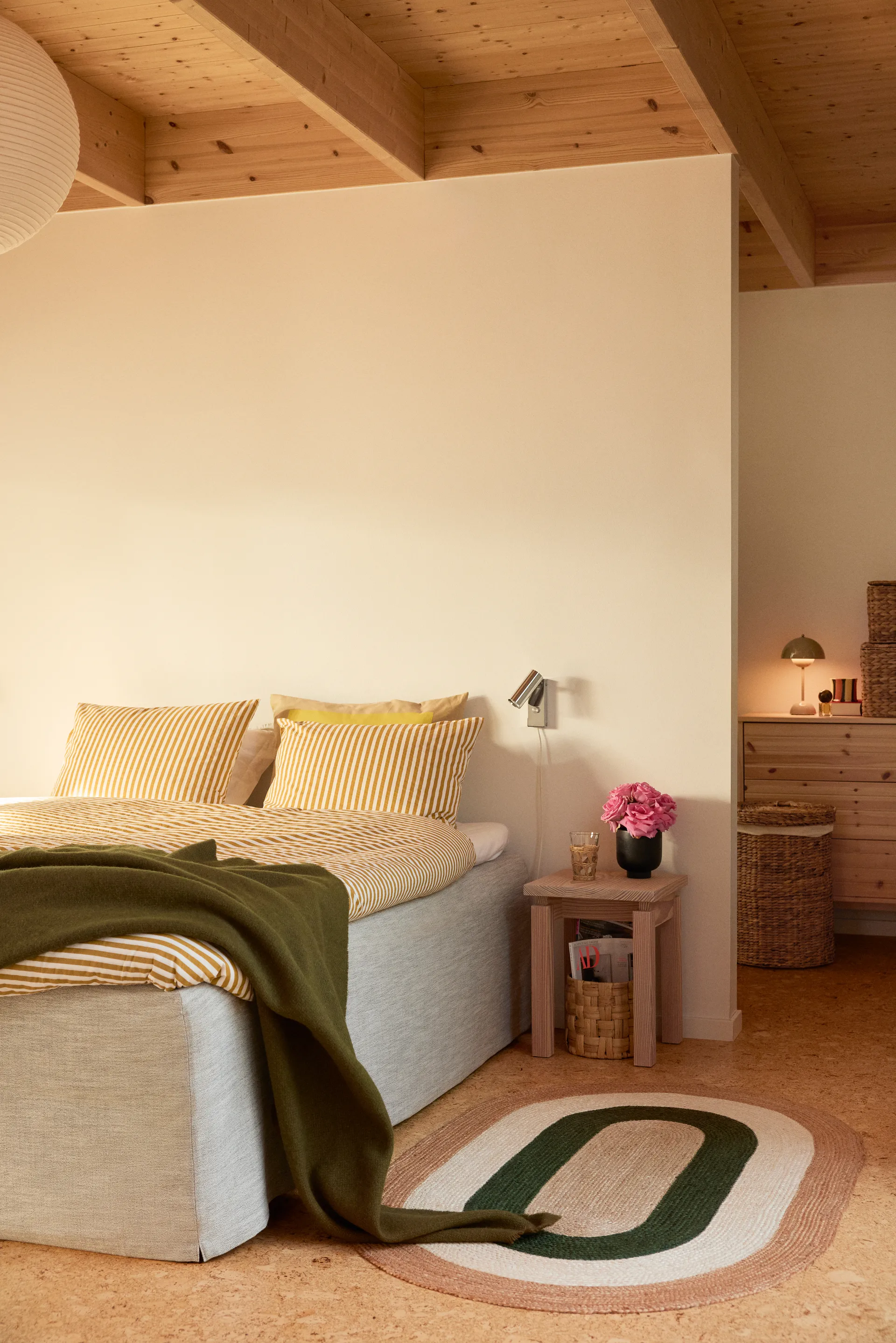 Elin striped oval jute rug 92x150 cm, Green Dixie