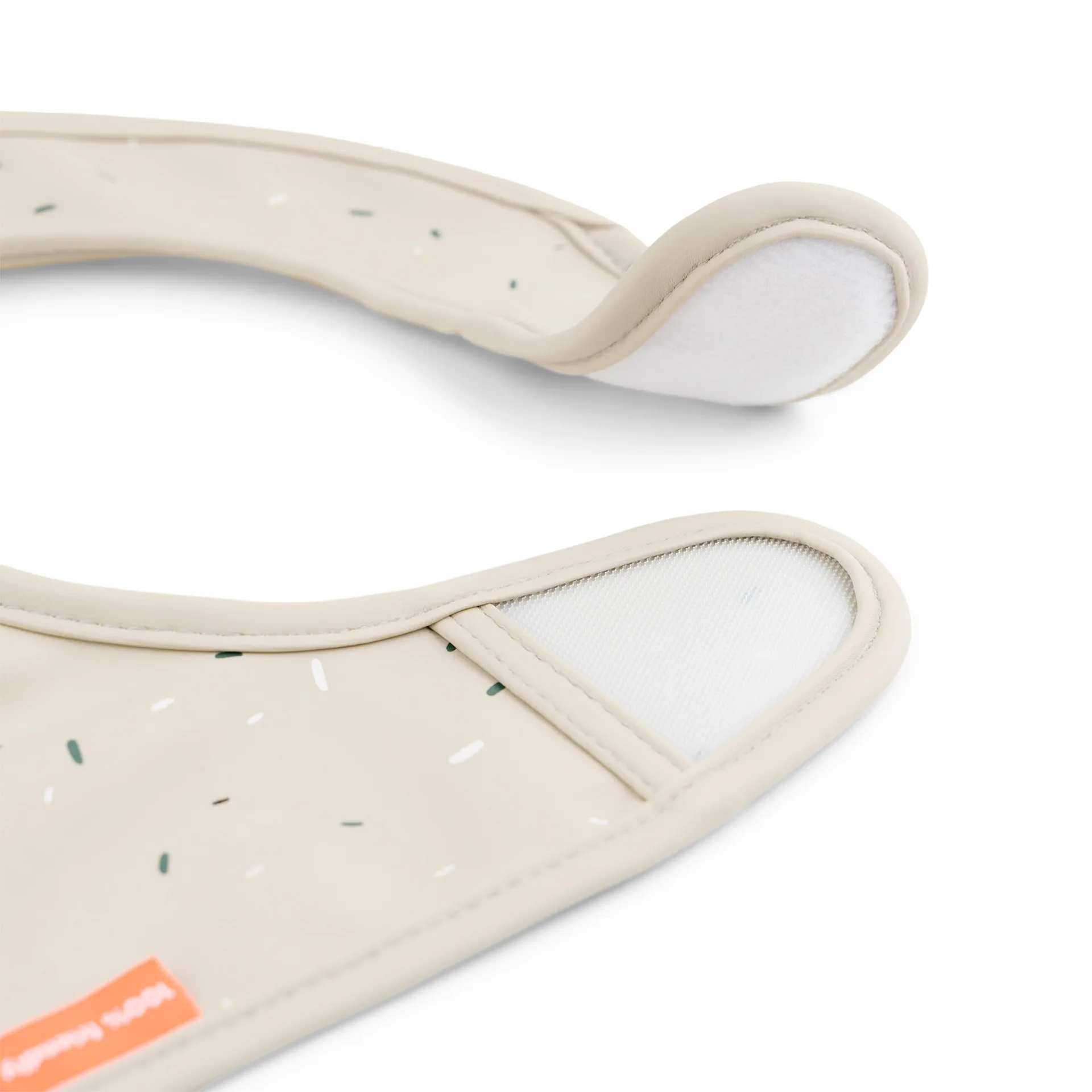 Lalee bib with velcro 2-pack, Sand Done by deer