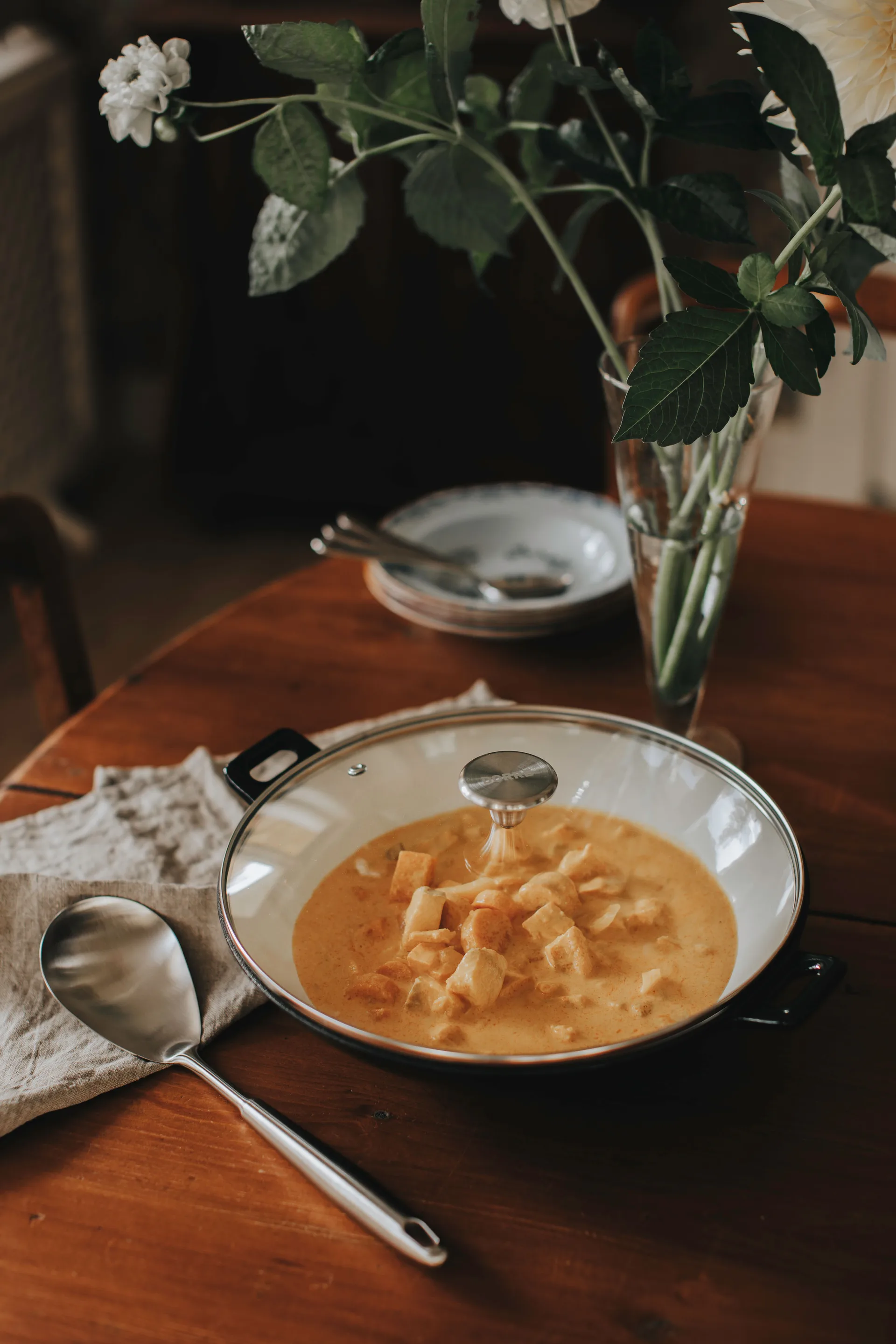 Betsy buffet pot with glass lid 3 L, Black Dorre