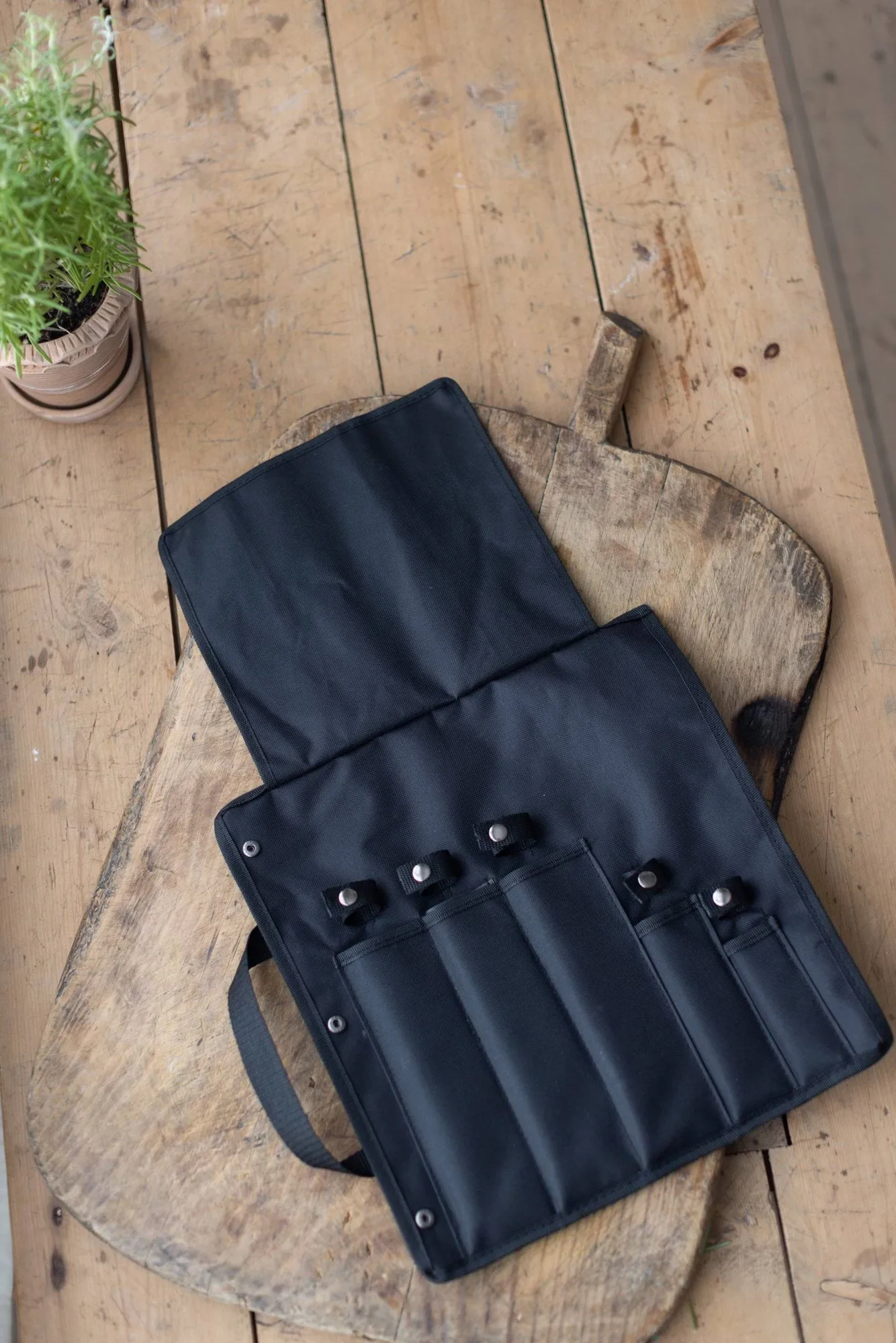 Kadi knife bag, Black nylon, 5 knife slots Dorre
