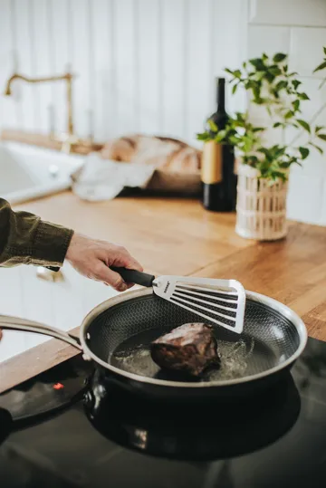 Saira Spatula 33x8.5x1.8 cm - Stainless steel–silicone handle gray - Dorre