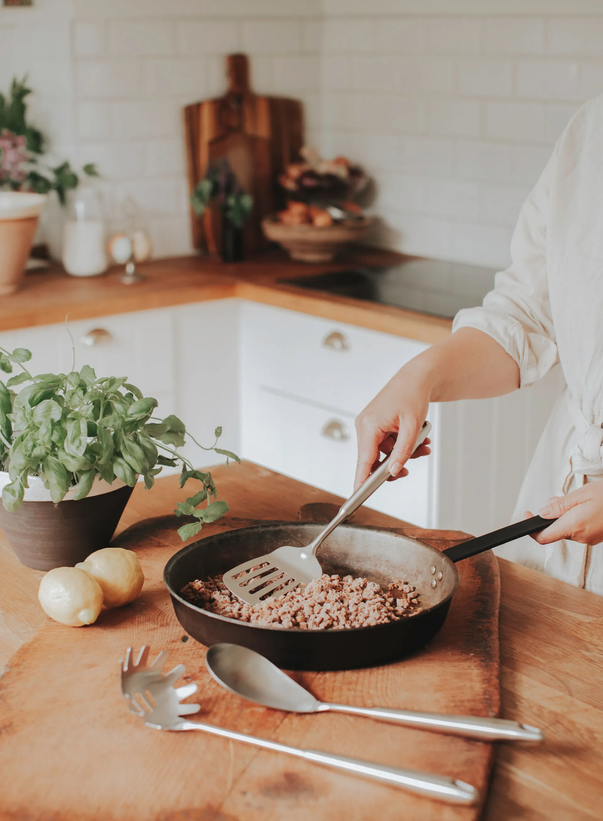 Shay serving spoon 38 cm, Stainless steel Dorre