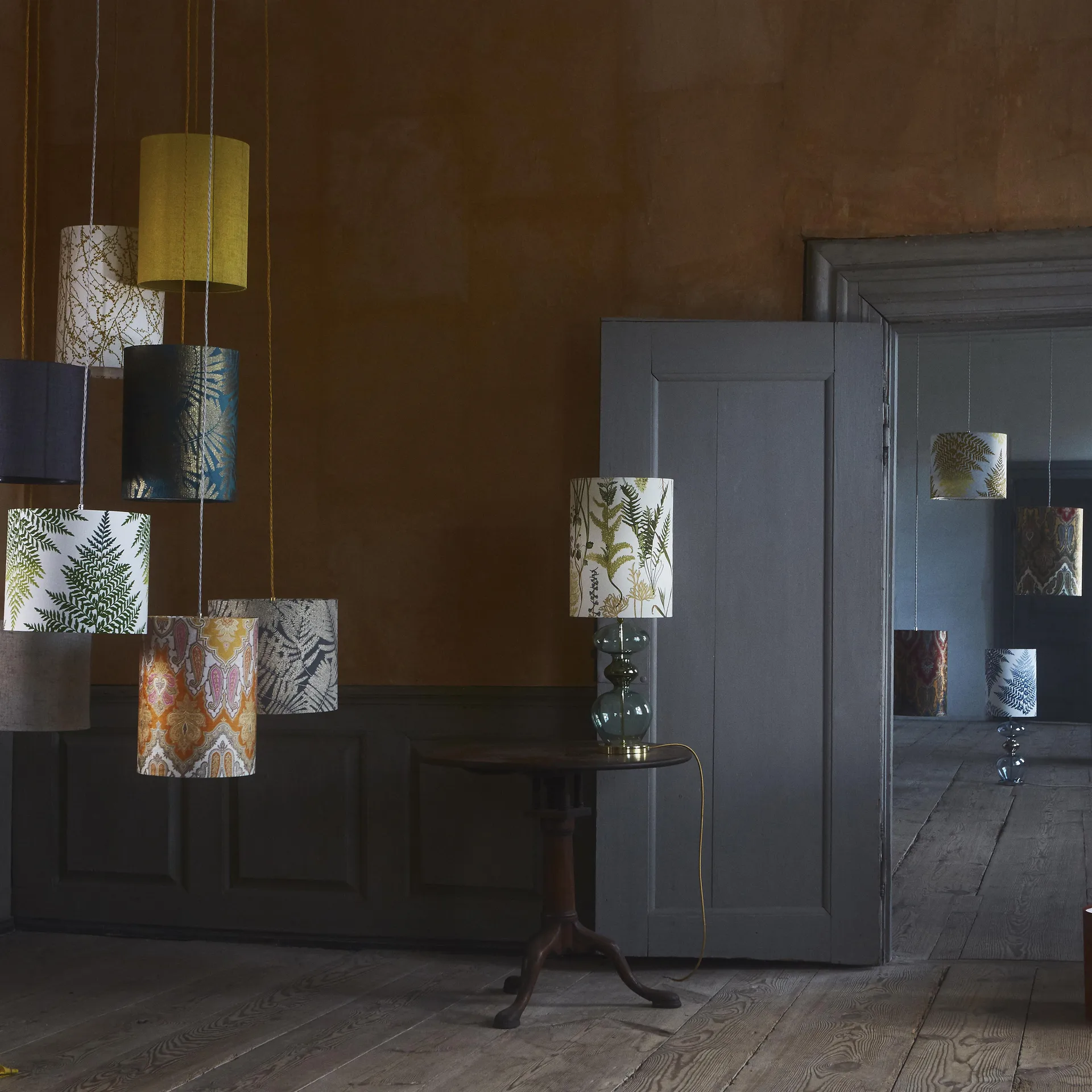 Futura lamp base, forest green EBB & FLOW