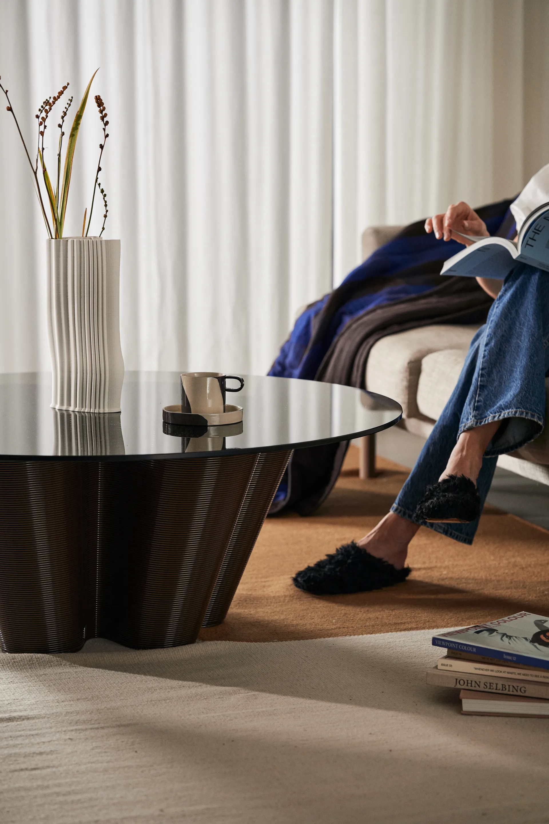 Anemone coffee table Ø110 cm, Chocolate Ekbacken Studios