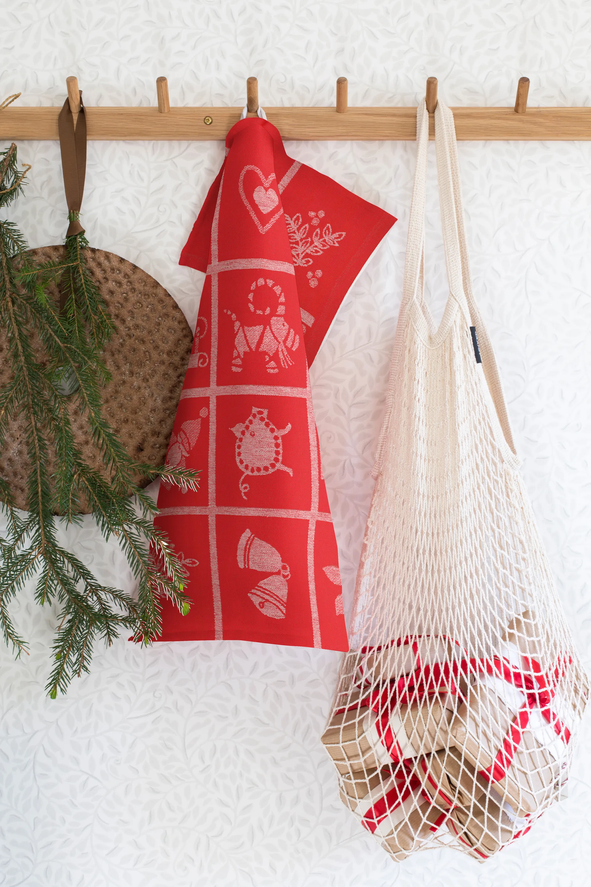 Adventruta kitchen towel 35x50 cm, Red Ekelund Linneväveri