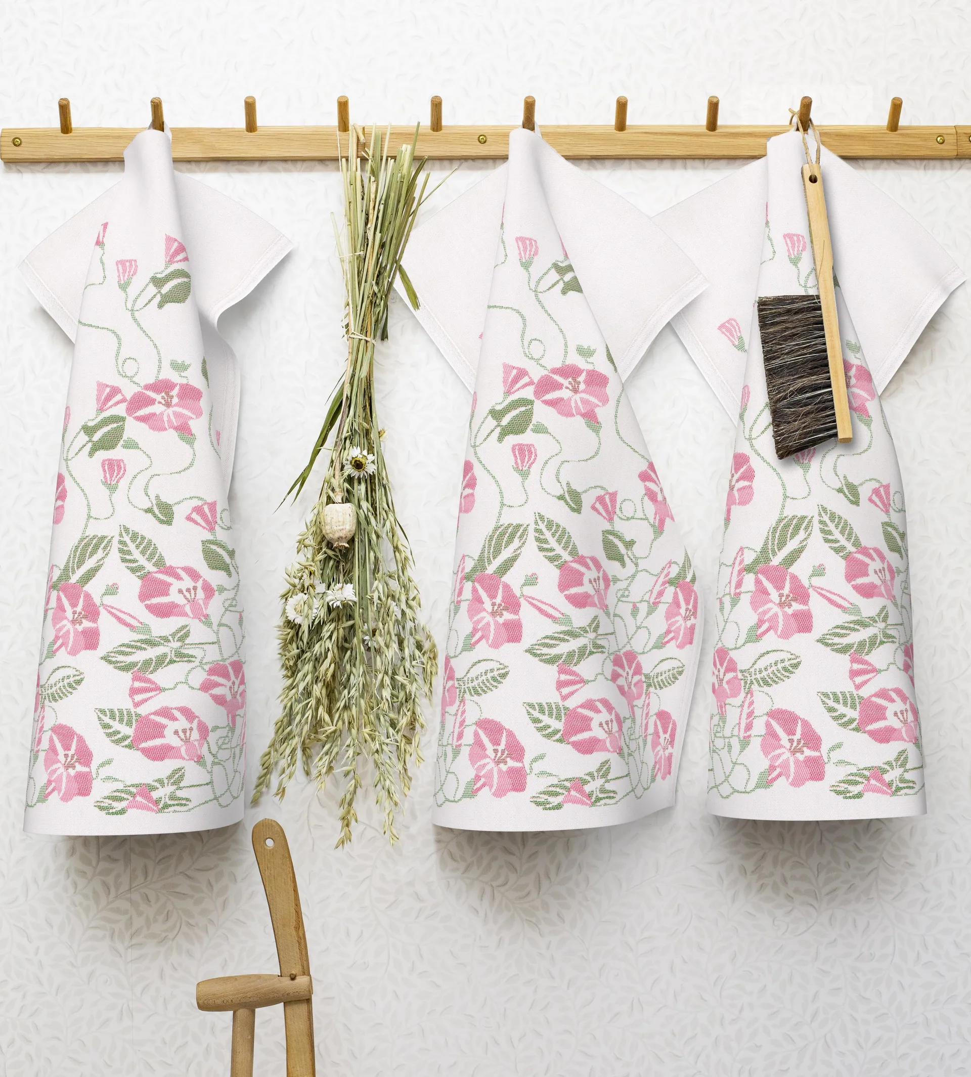 Åkervinda kitchen towel 48x70 cm, Pink Ekelund Linneväveri