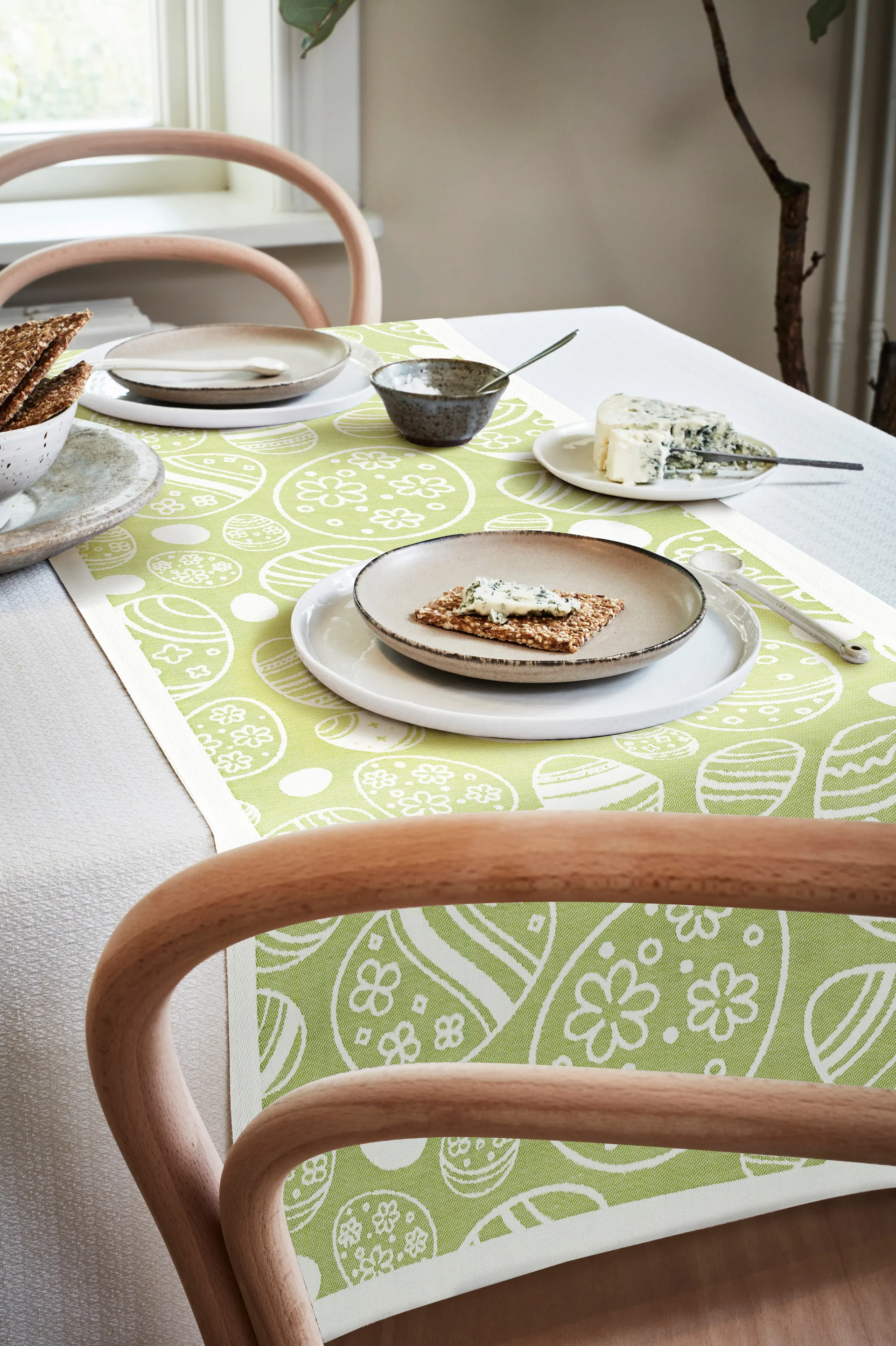 Easter Egg table runner 35x120 cm, Green Ekelund Linneväveri