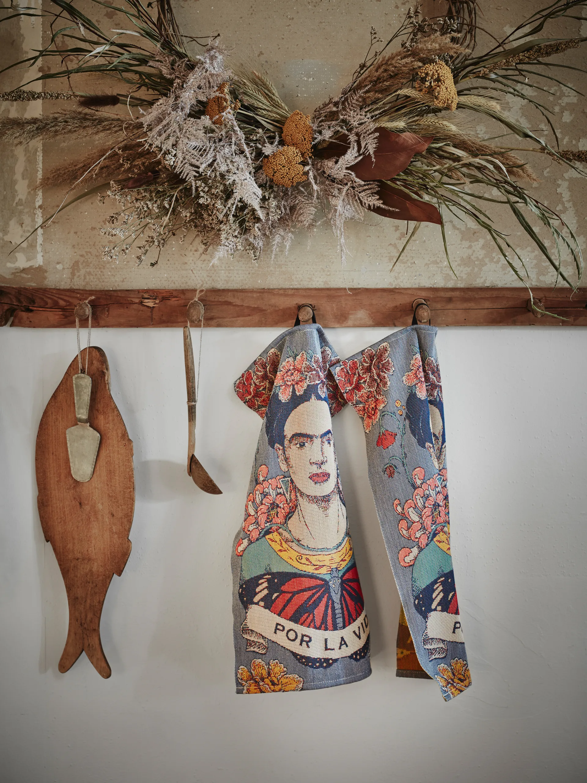 Frida Kahlo kitchen towel 35x50 cm, Vida Ekelund Linneväveri