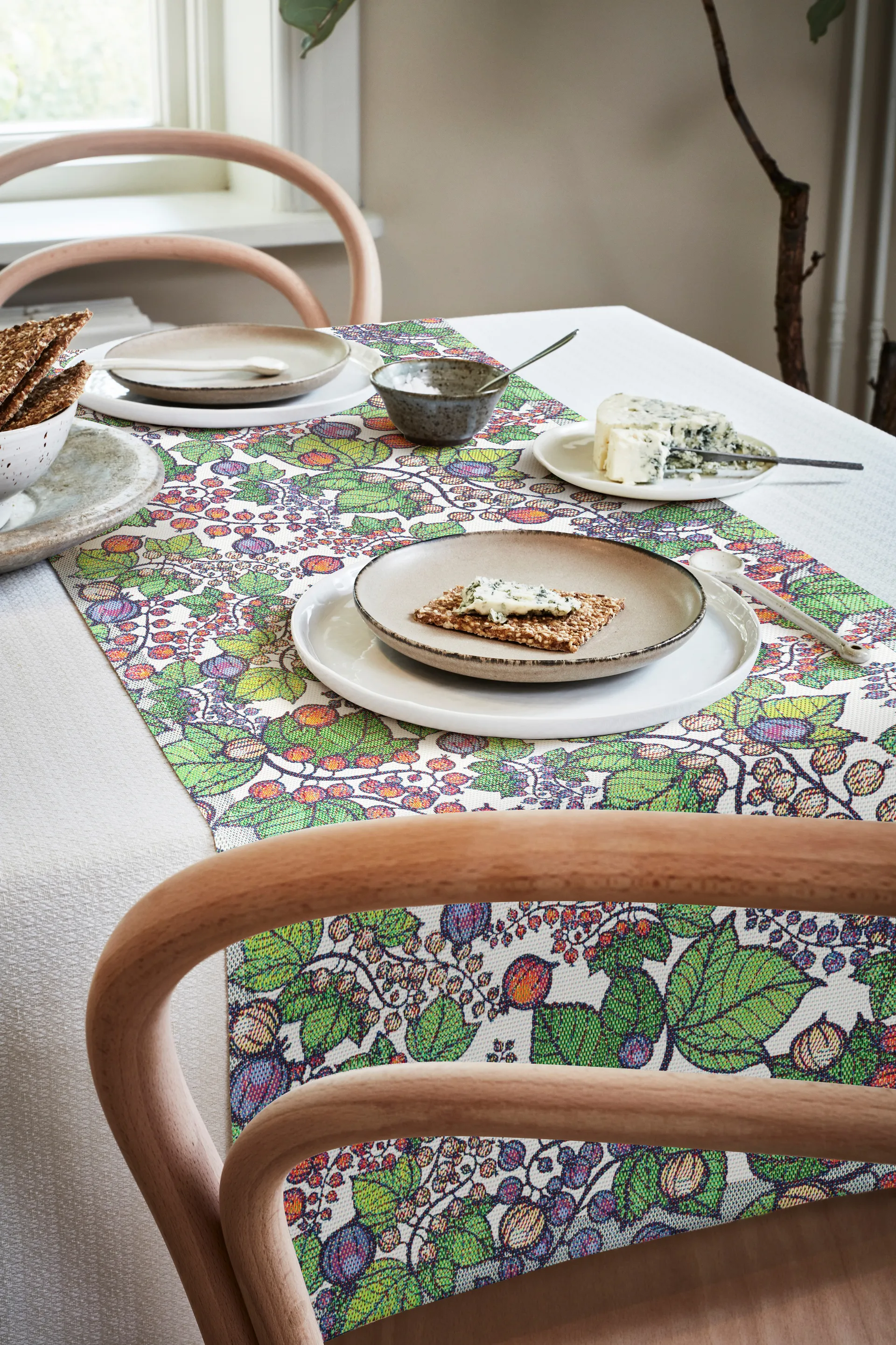 Gooseberries runner, 35x120 cm Ekelund Linneväveri