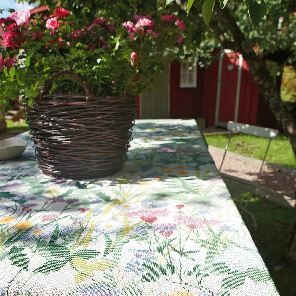 Sommartid table cloth, 165x250 cm Ekelund Linneväveri