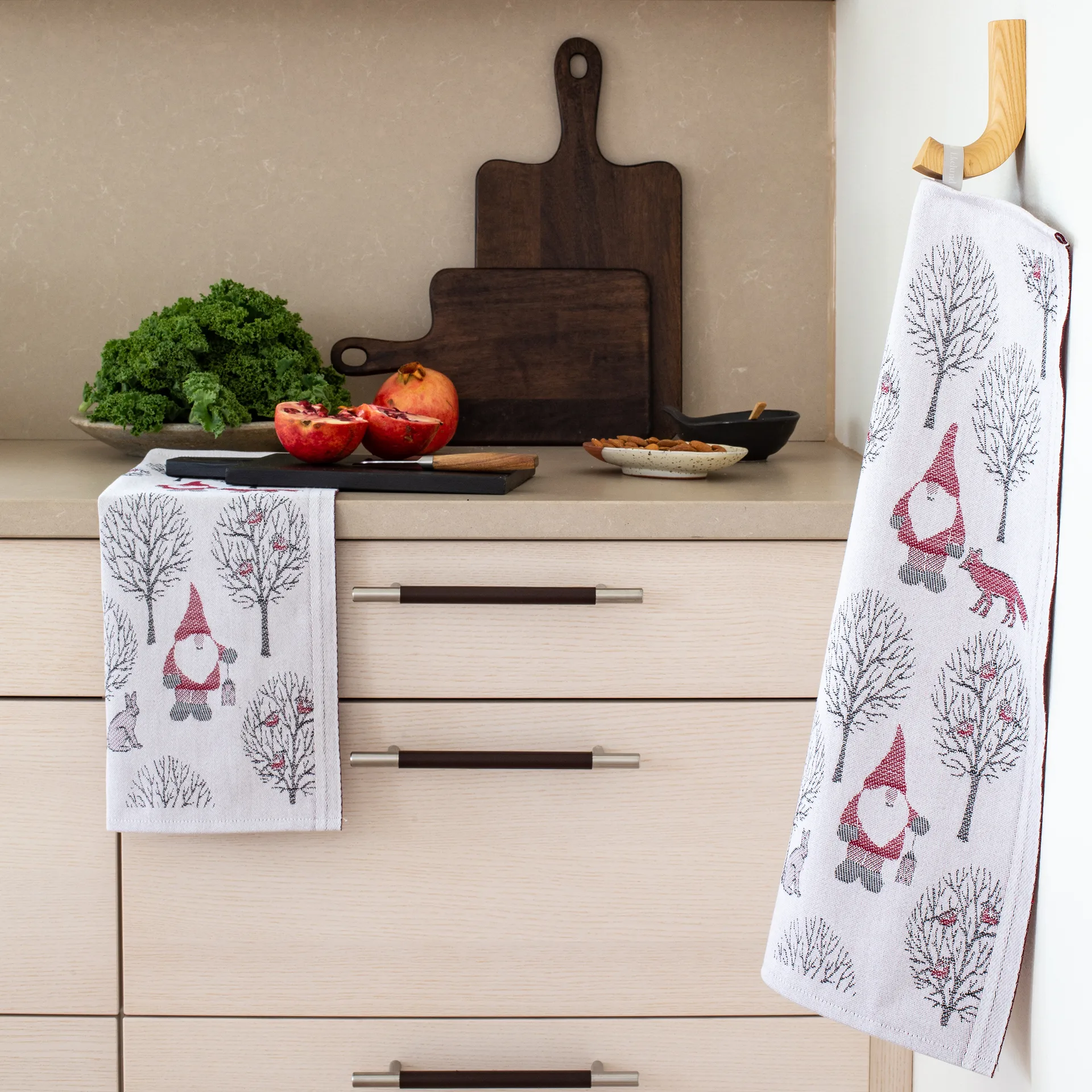 Tomteliv kitchen towel 35x50 cm, grey-red Ekelund Linneväveri