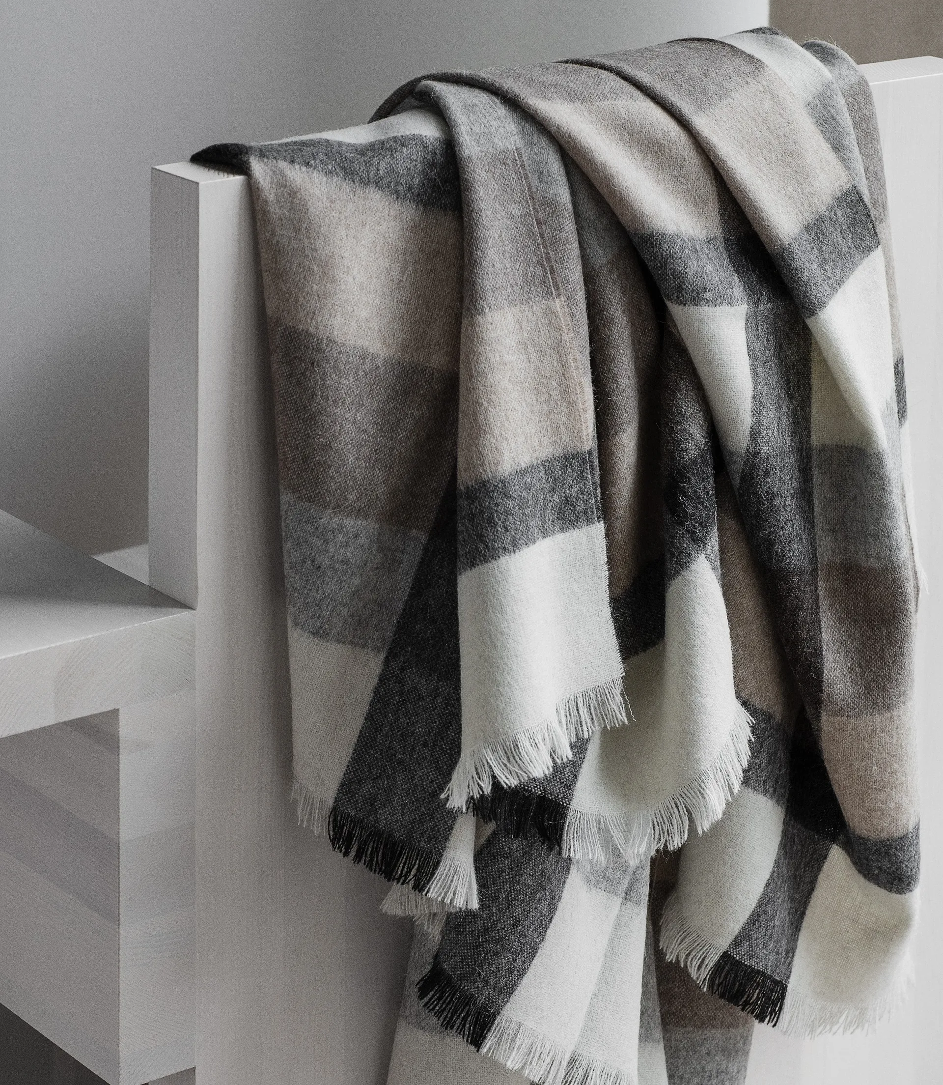 Intersection throw 130x190 cm, Camel-grey Elvang Denmark