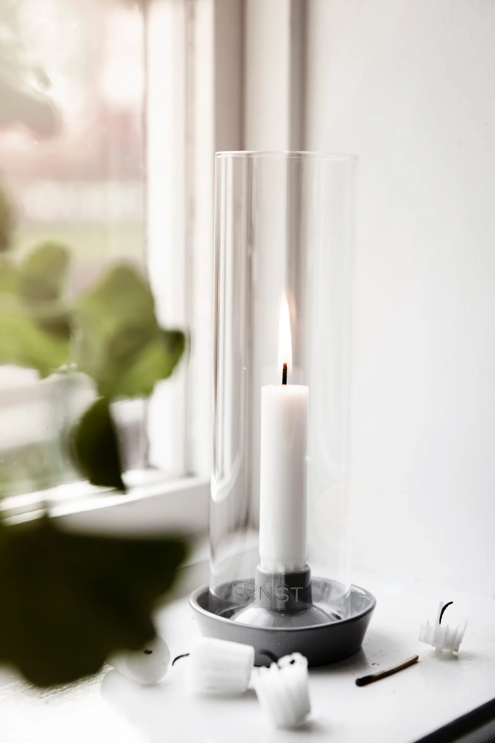 Ernst candle sticks glass cylinder, grey ERNST