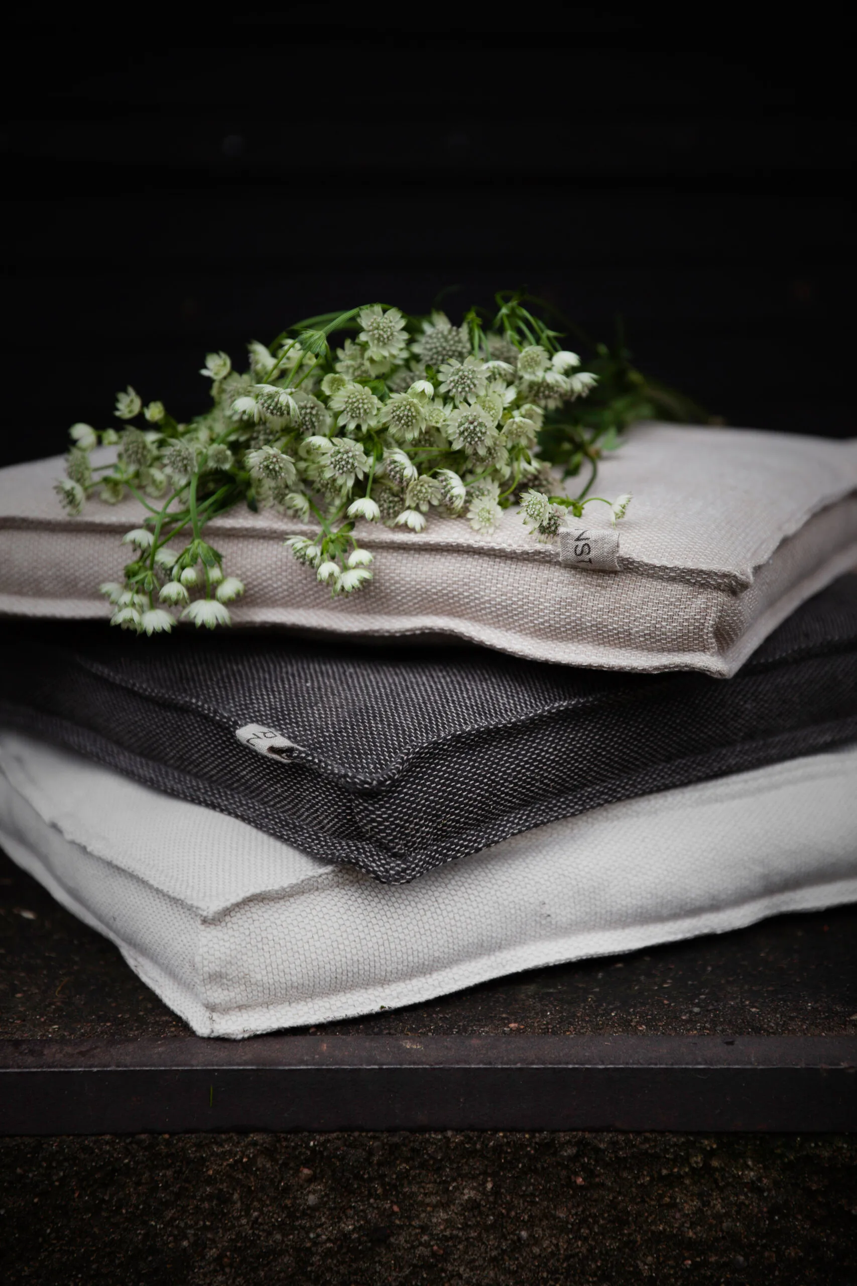 Ernst chair cushion 40x40 cm, Black-beige ERNST