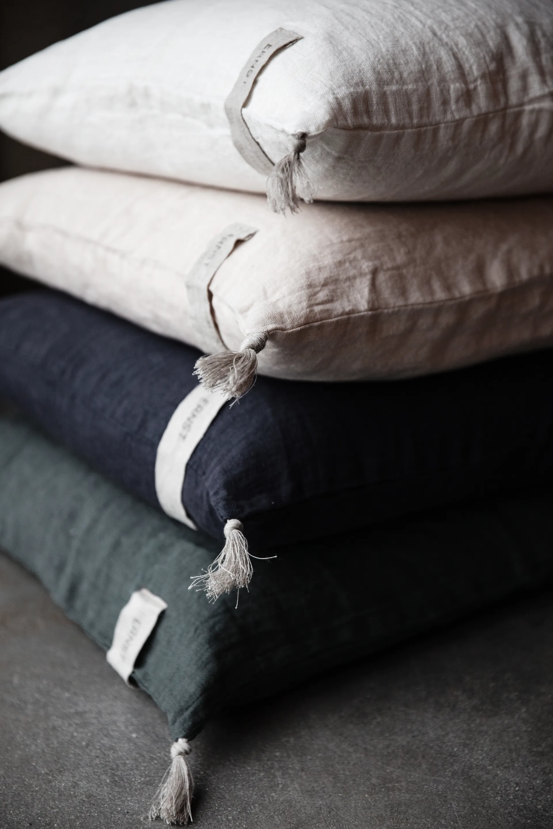 Ernst cushion cover with tassles 50 x 60 cm, white ERNST