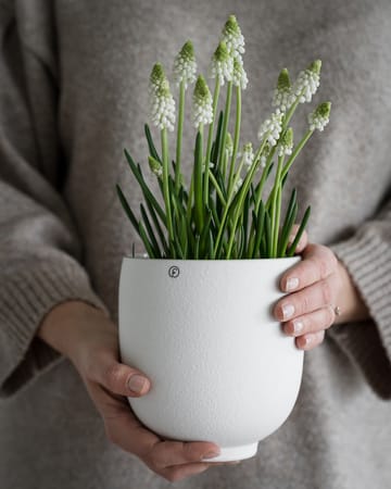 Ernst flower pot on foot natural white - H15 cm Ø14 cm - ERNST