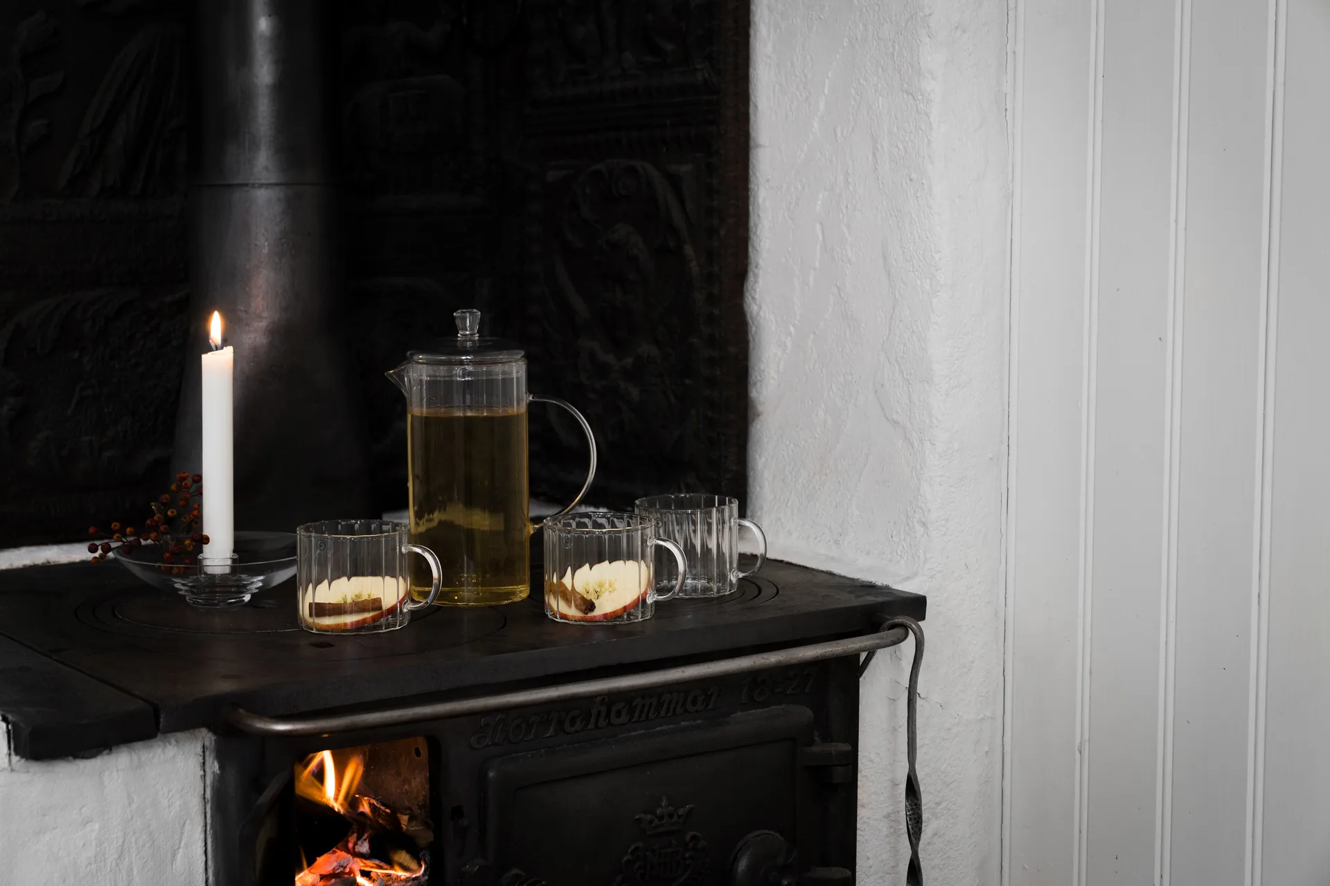 Ernst glass jug ribbed 1 L, Clear ERNST