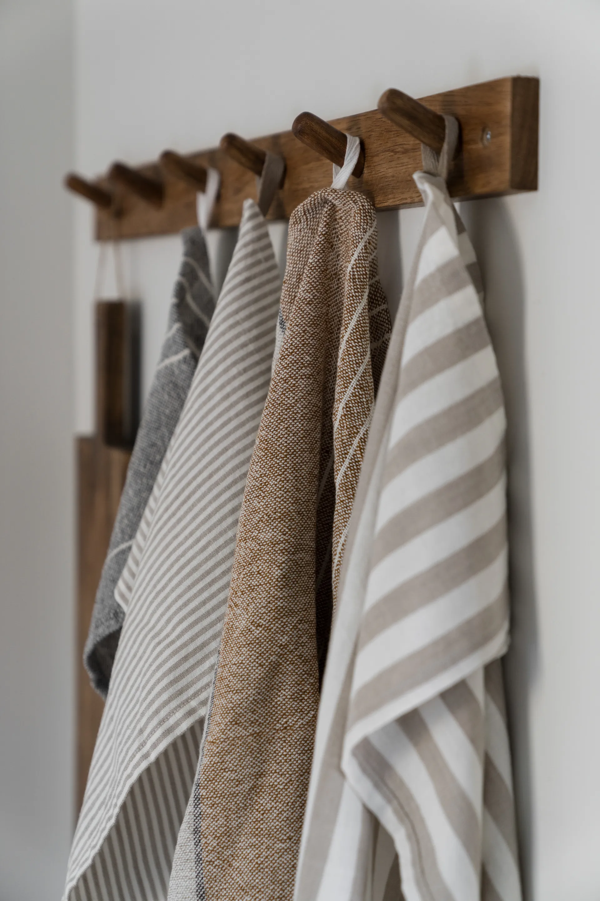 Ernst kitchen towel thin stripes 47x70 cm, Beige-white stripe ERNST