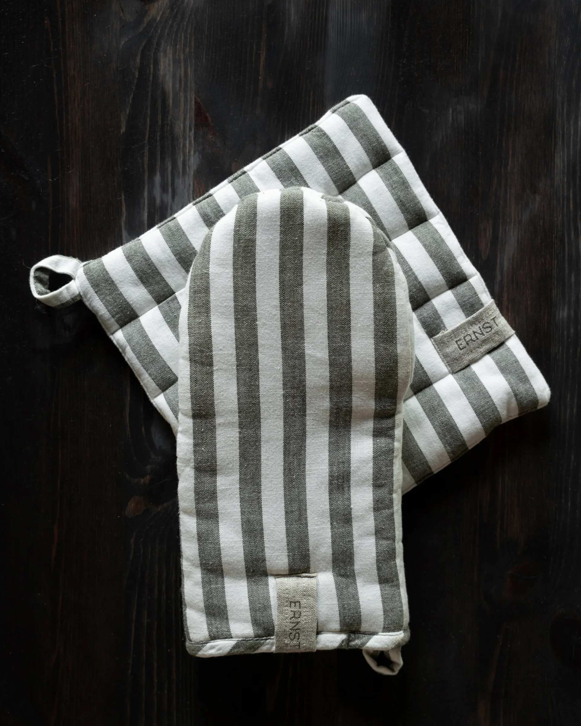 Ernst potholder wide stripes 23x25 cm, Sage-white ERNST