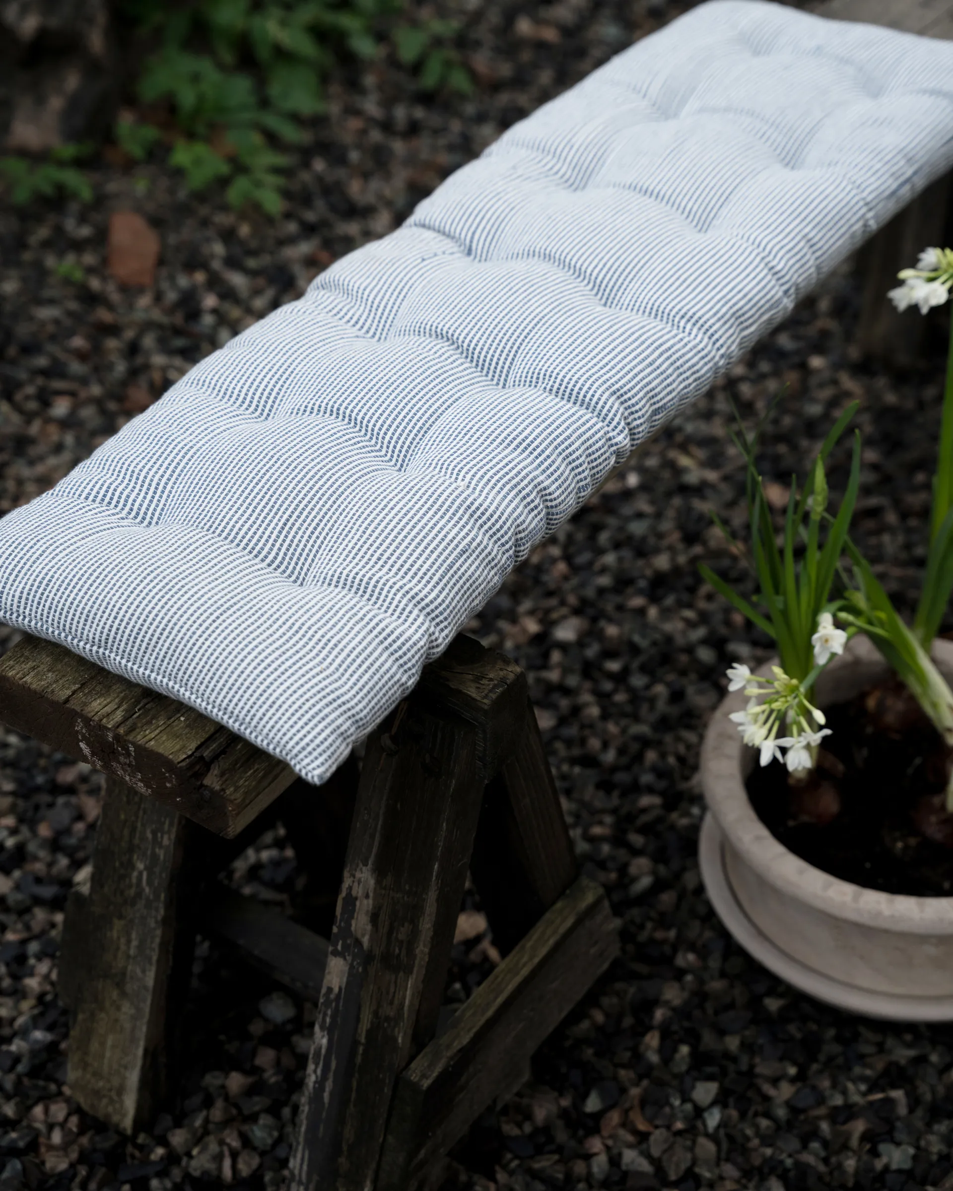 Ernst stair cushion 30x100 cm, Blue-white ERNST