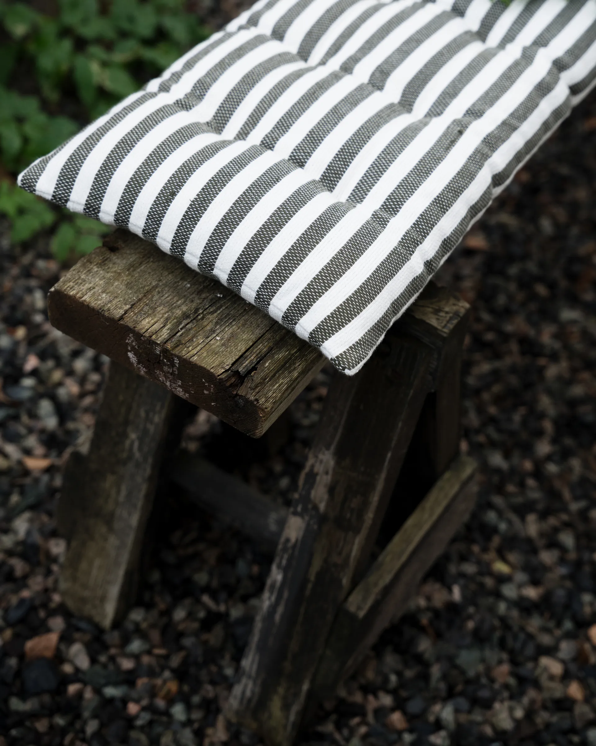 Ernst stair cushion 30x100 cm, Sage-white ERNST