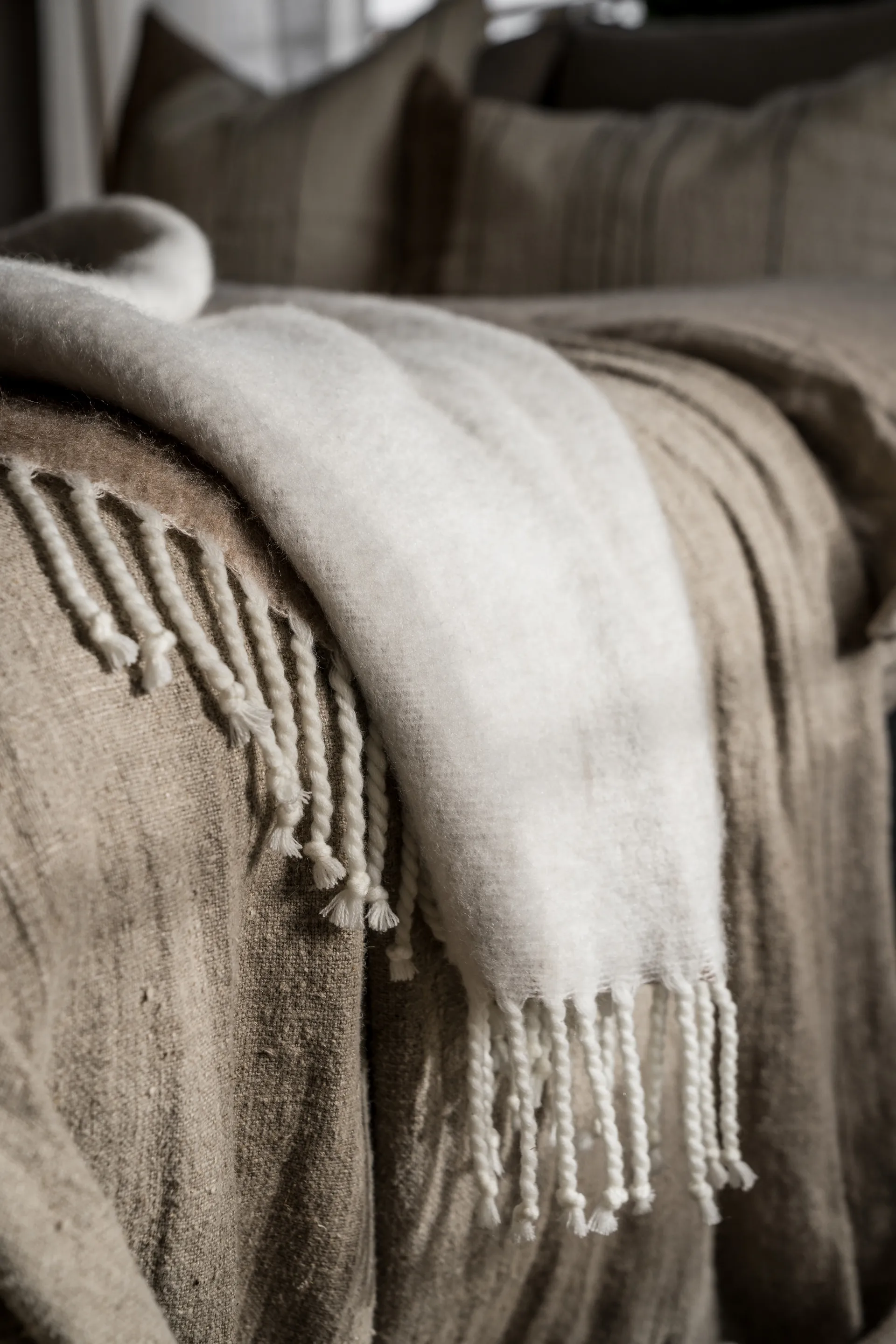 Ernst throw with fringe 130x170 cm, Beige ERNST