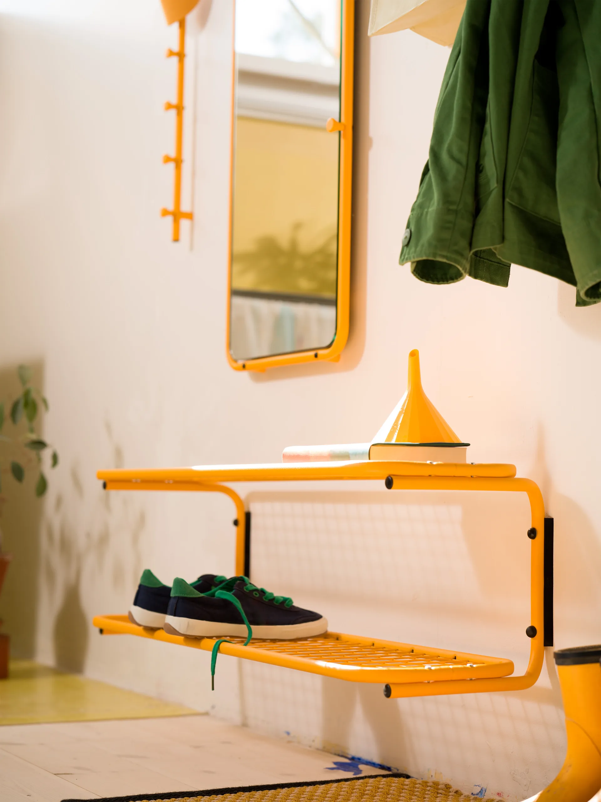 Classic shoe rack 120 cm, Sun yellow Essem Design