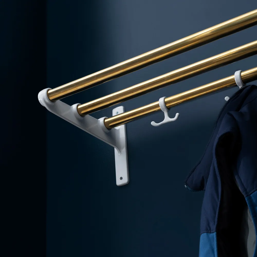 Nostalgi Shoe or hat shelf, Walnut, aluminium stand Essem Design