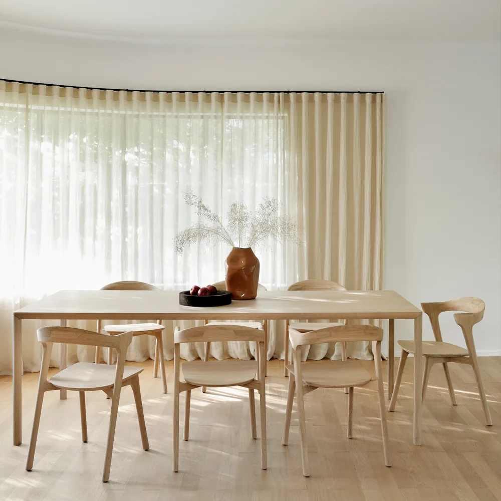 Air dining table, Oak lacquer 200 cm Ethnicraft