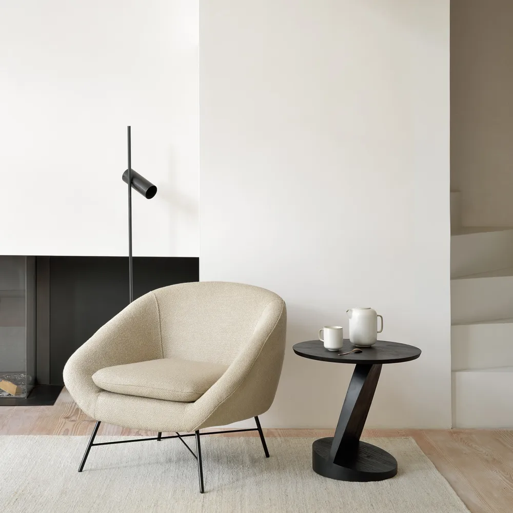 Barrow lounge armchair, Off white-Black metal Ethnicraft